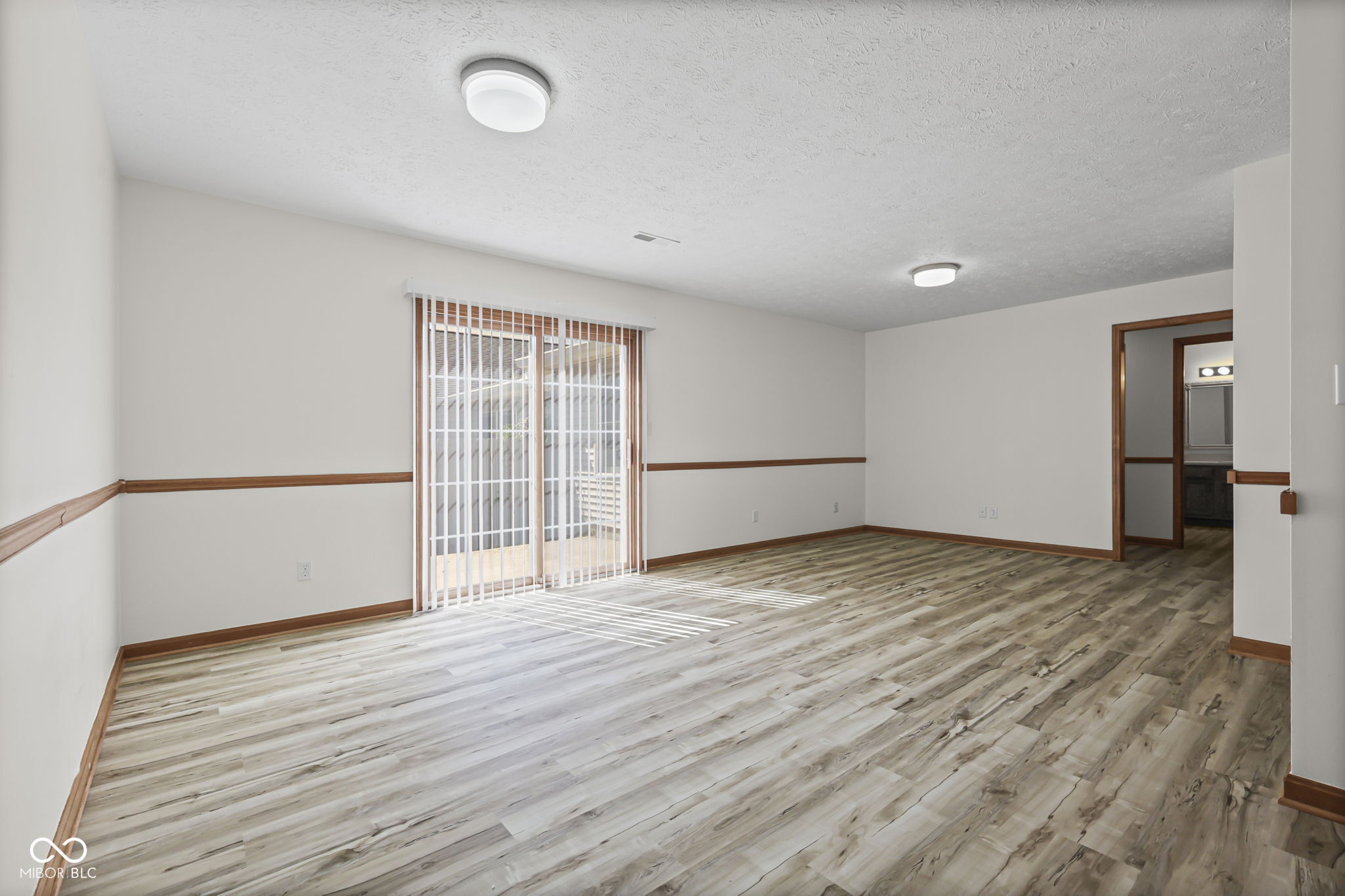 201 Longcastle Drive Unit: APT 1