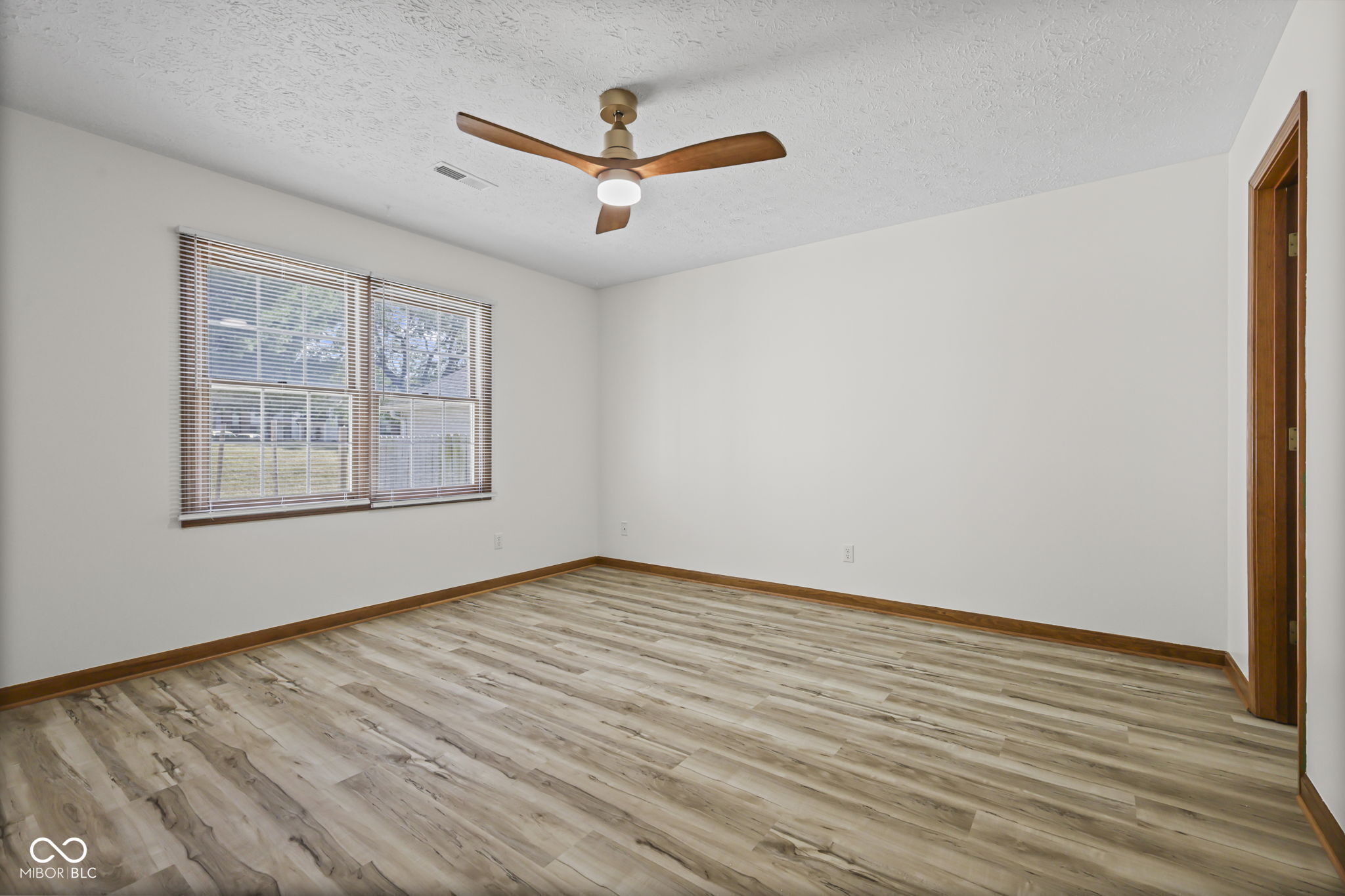 201 Longcastle Drive Unit: APT 1