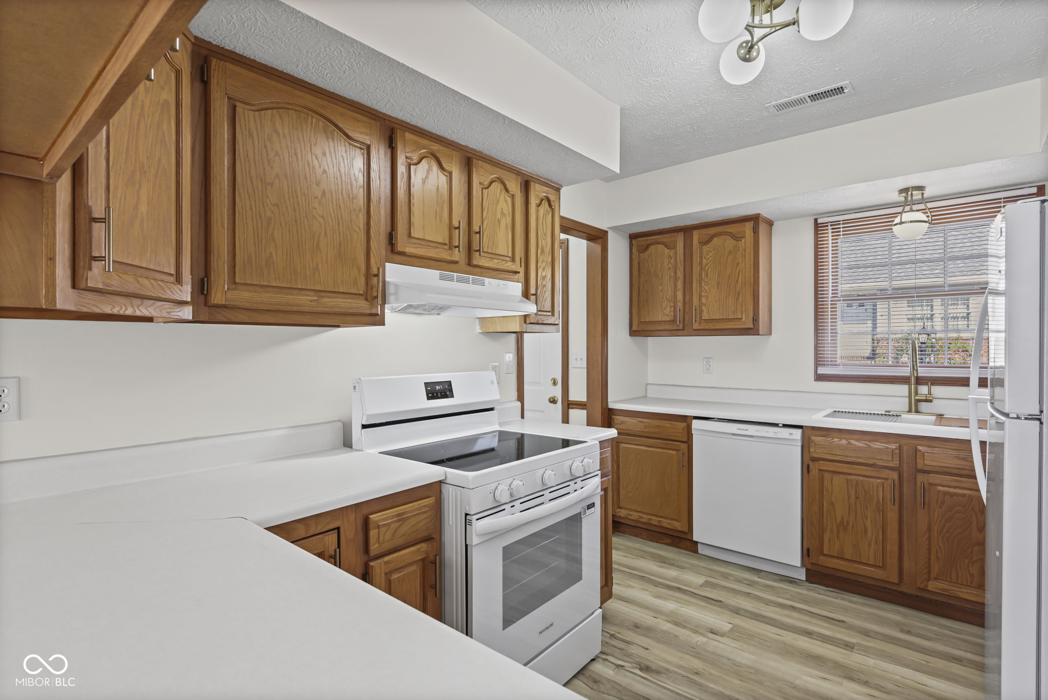 201 Longcastle Drive Unit: APT 1