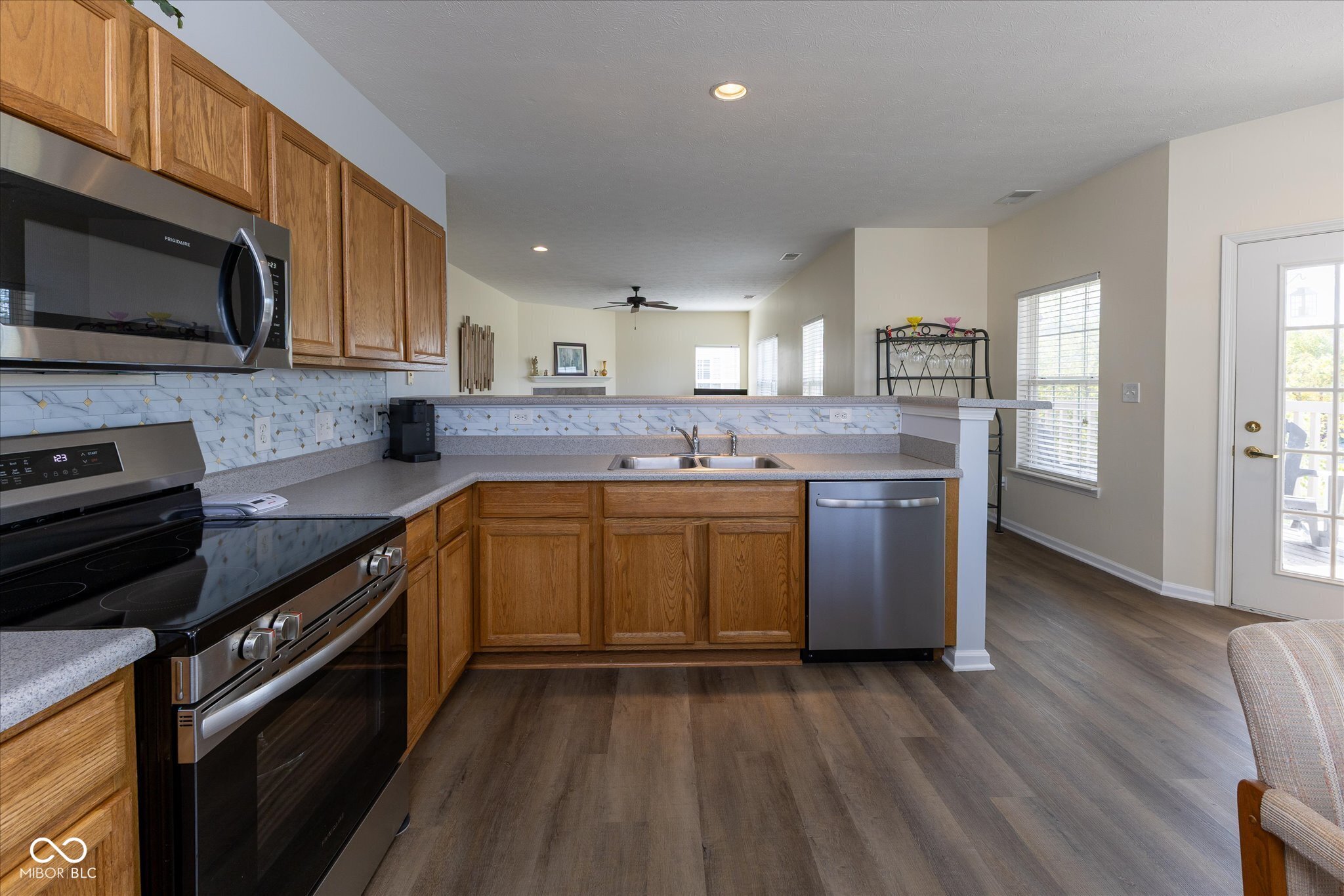 4227 Washington Boulevard