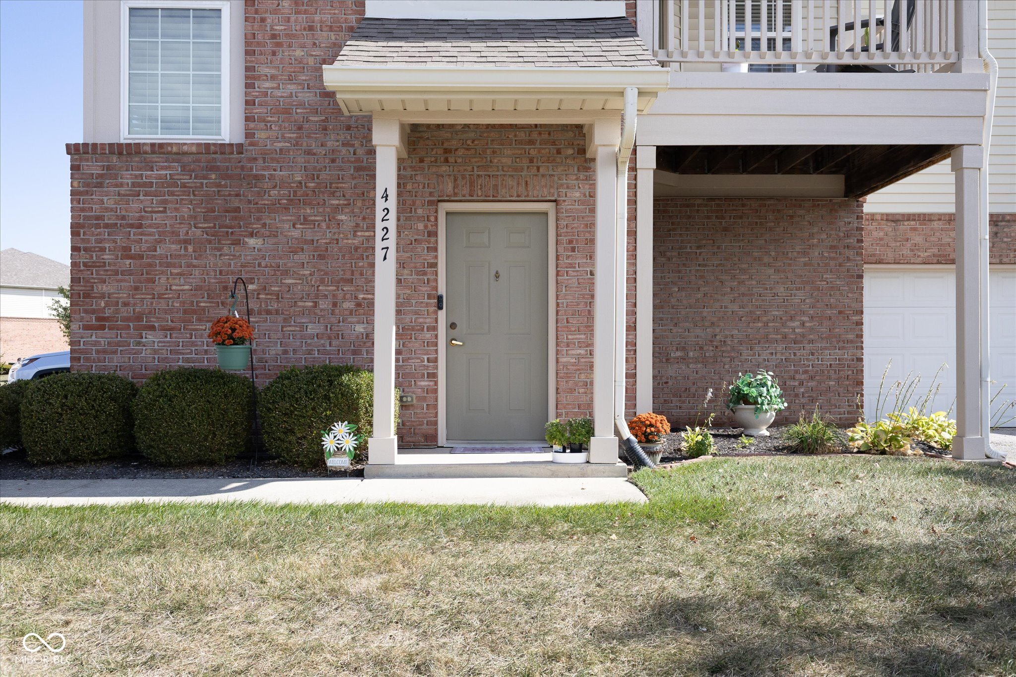 4227 Washington Boulevard