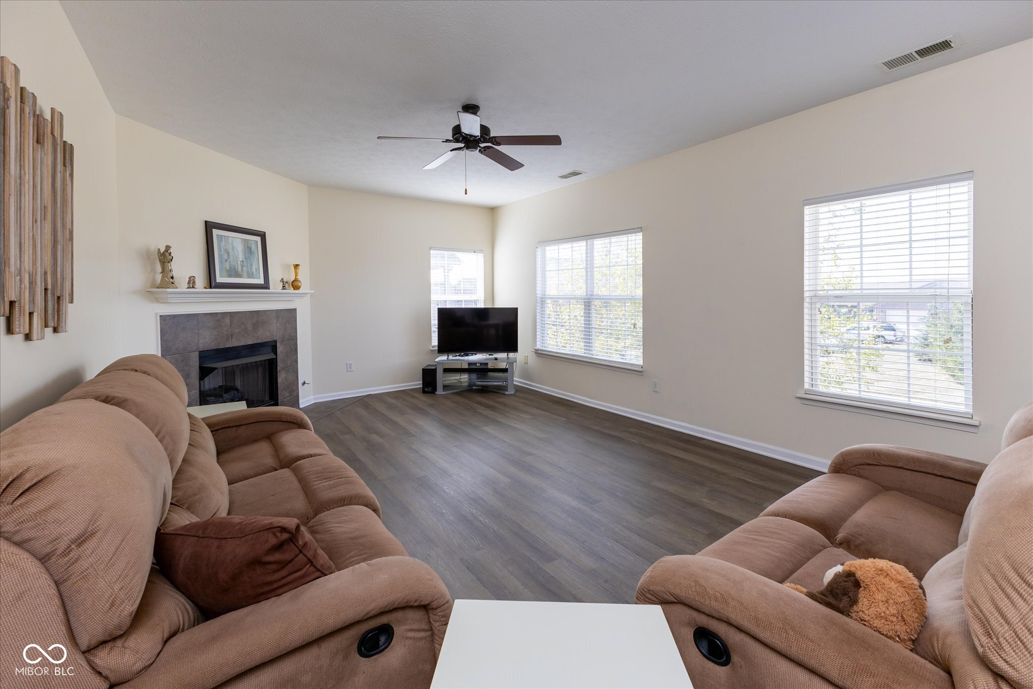 4227 Washington Boulevard