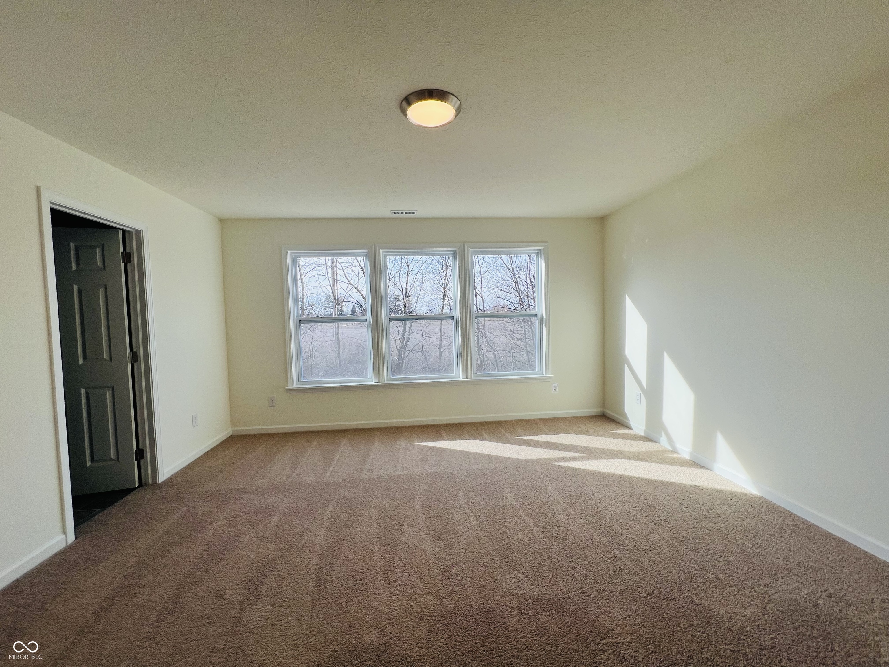 2323 N Liberty Lakes Drive