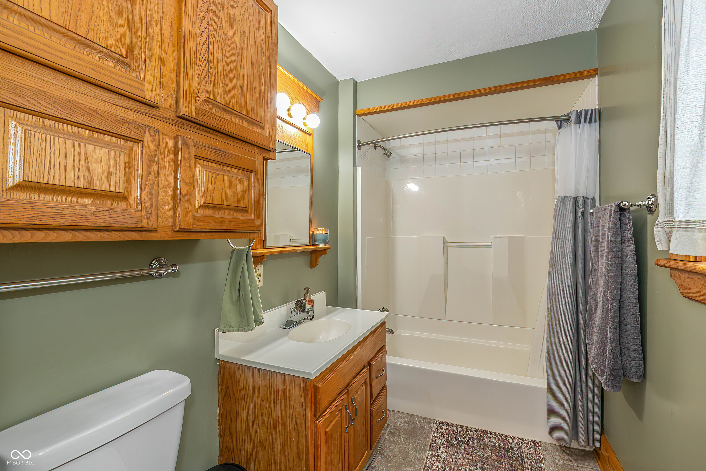 614 W Chicago Street