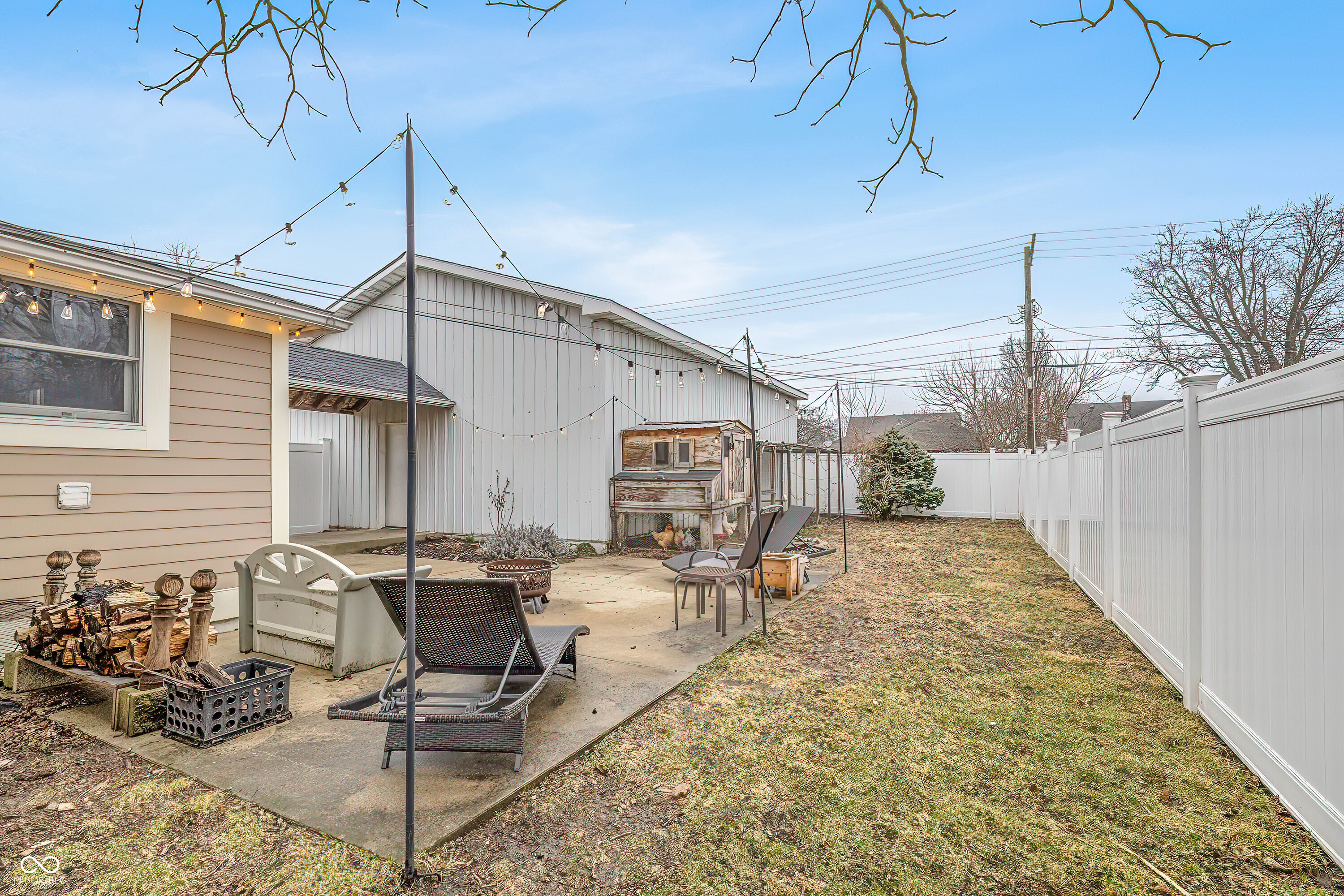 614 W Chicago Street