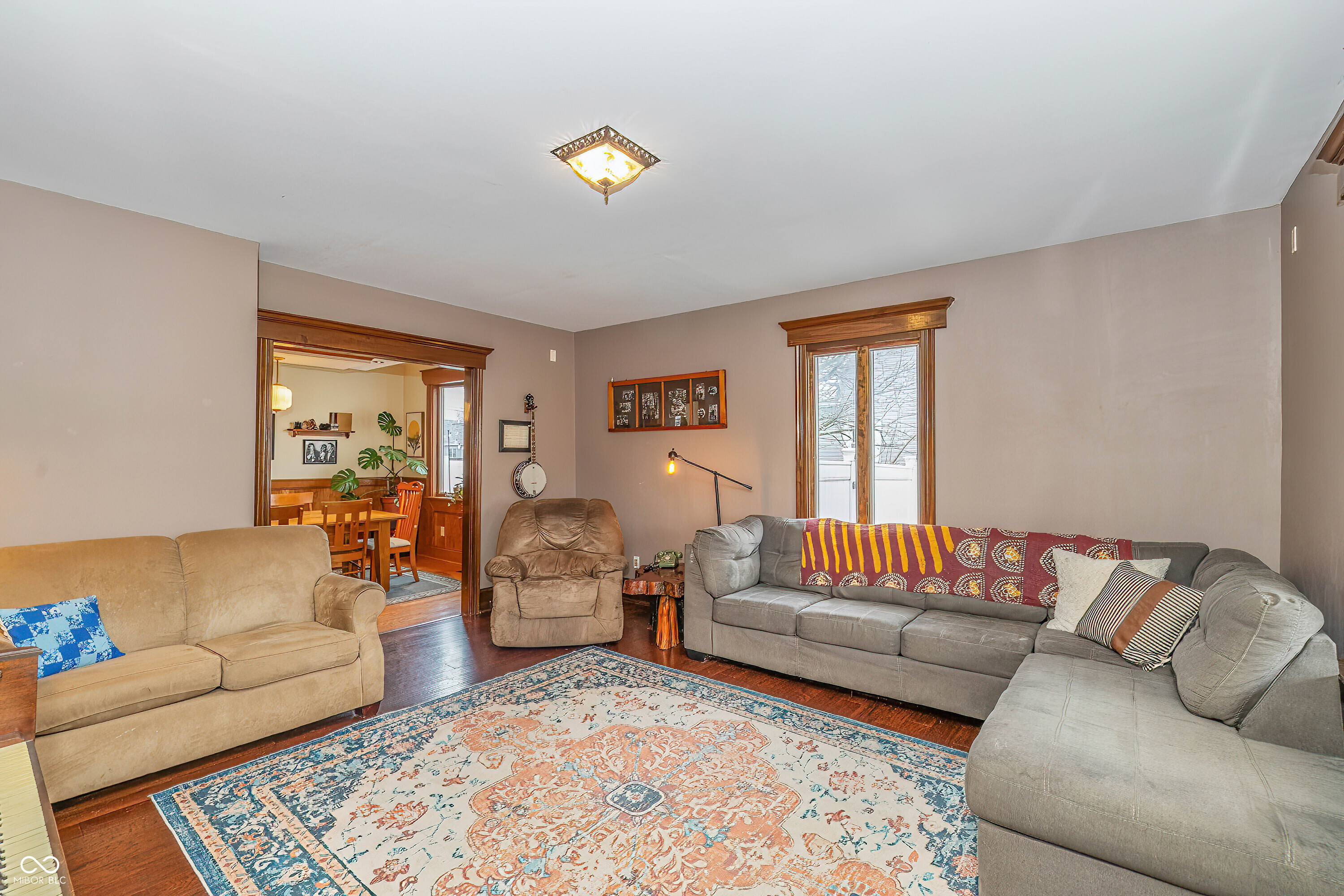 614 W Chicago Street