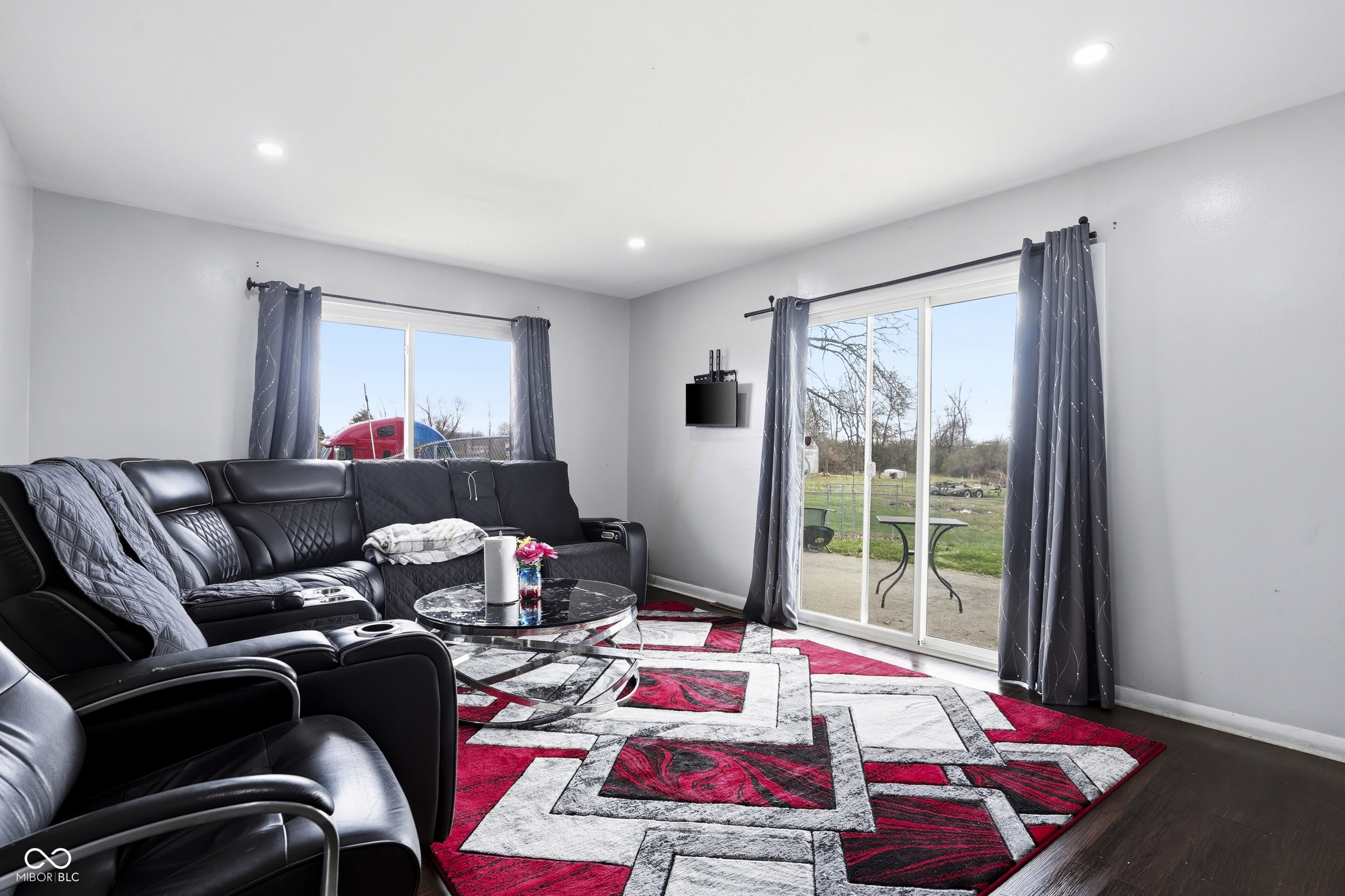 6039 Kentucky Avenue