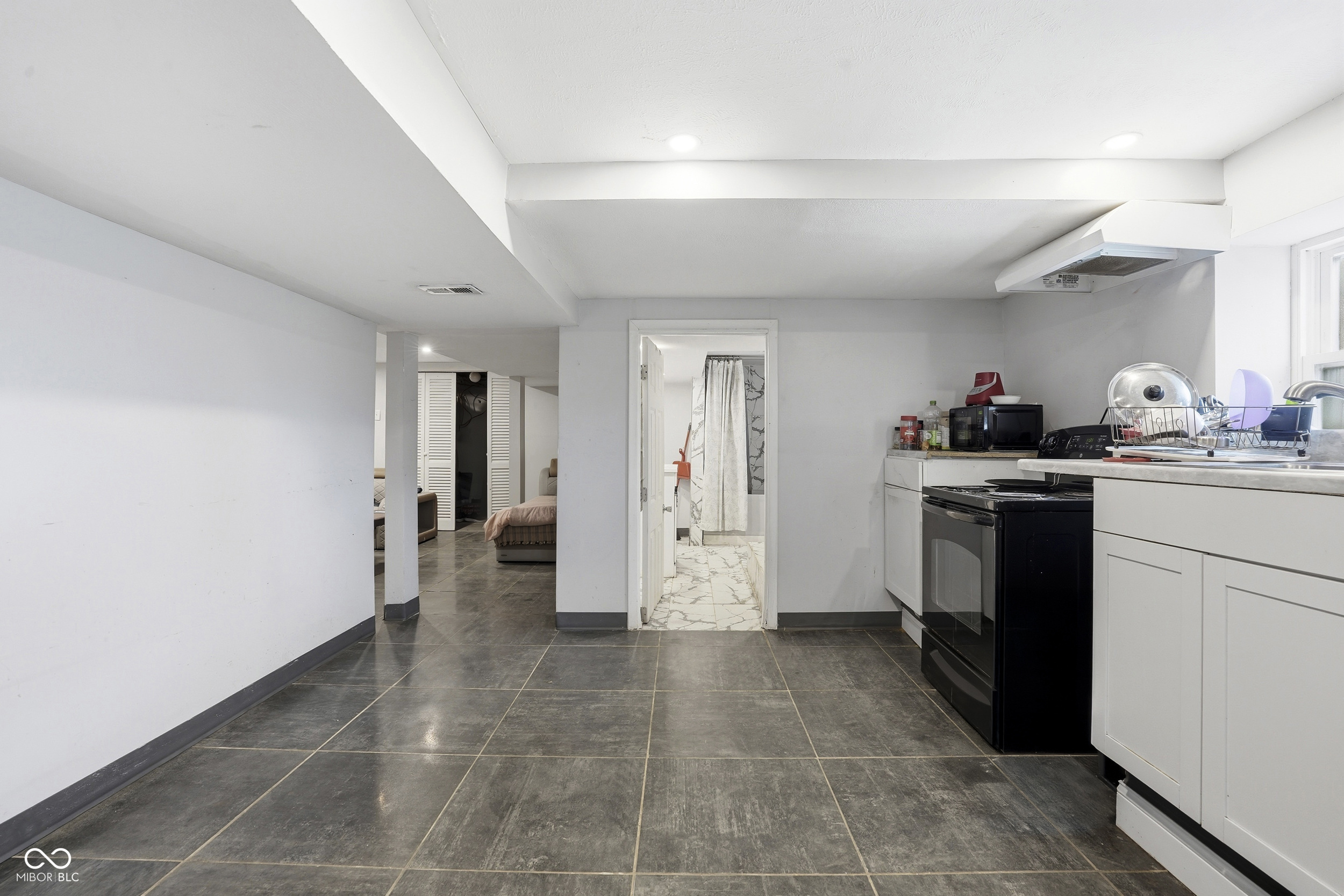 6039 Kentucky Avenue