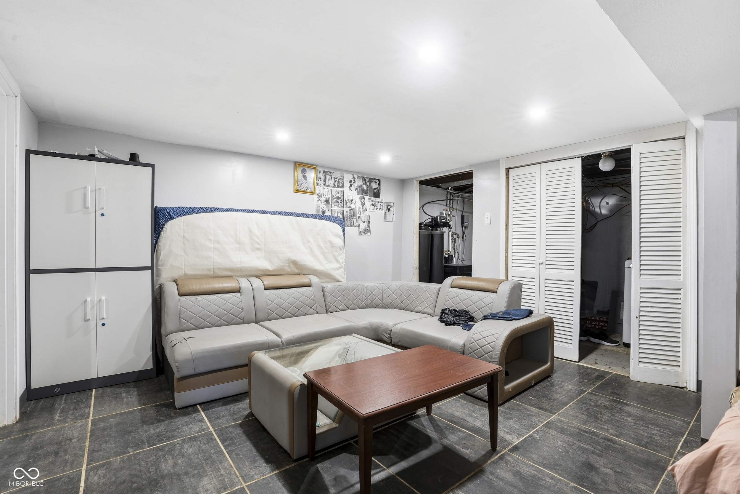 6039 Kentucky Avenue