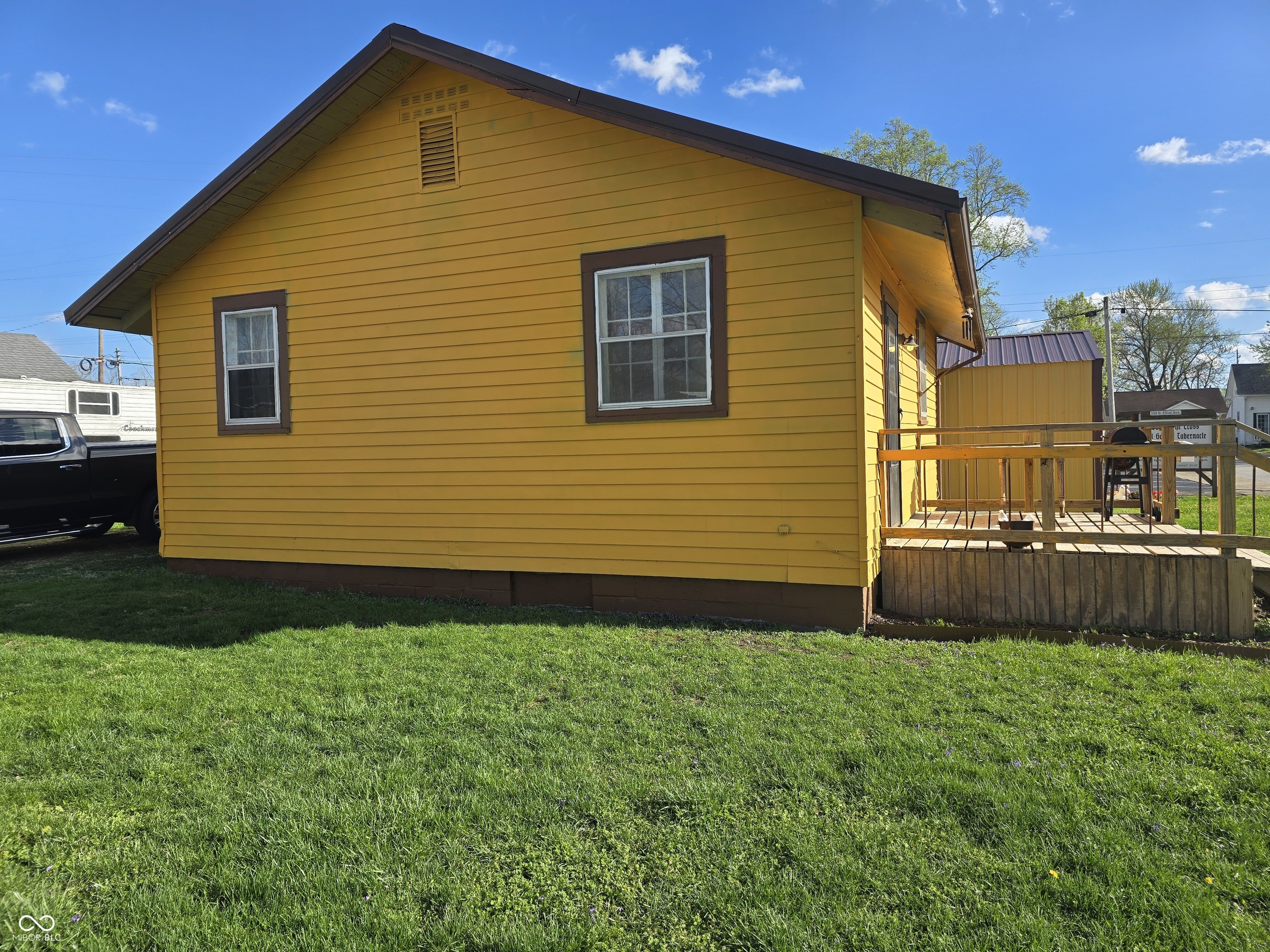 389 N Elliott Avenue