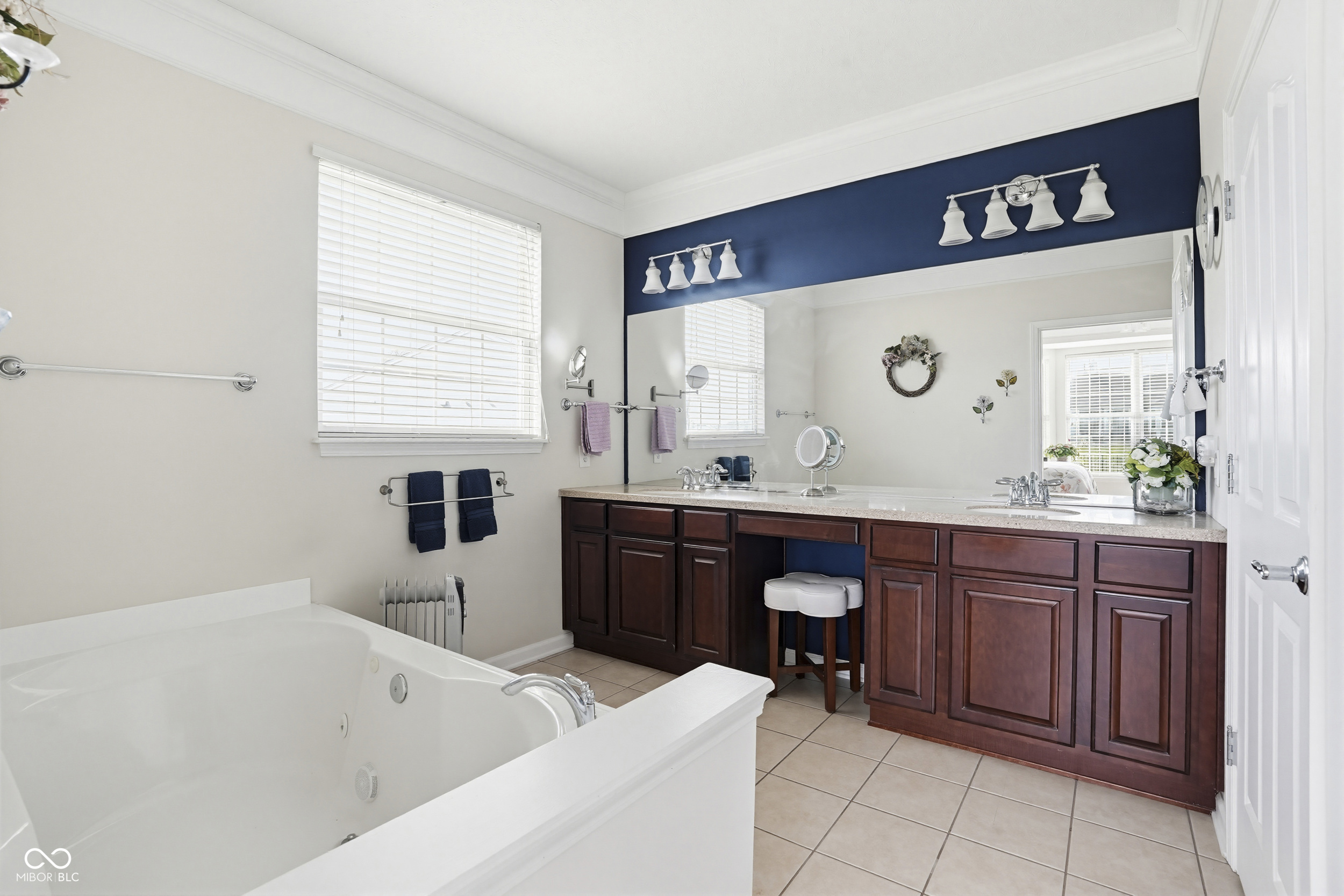 1711 Harris Hawk Court