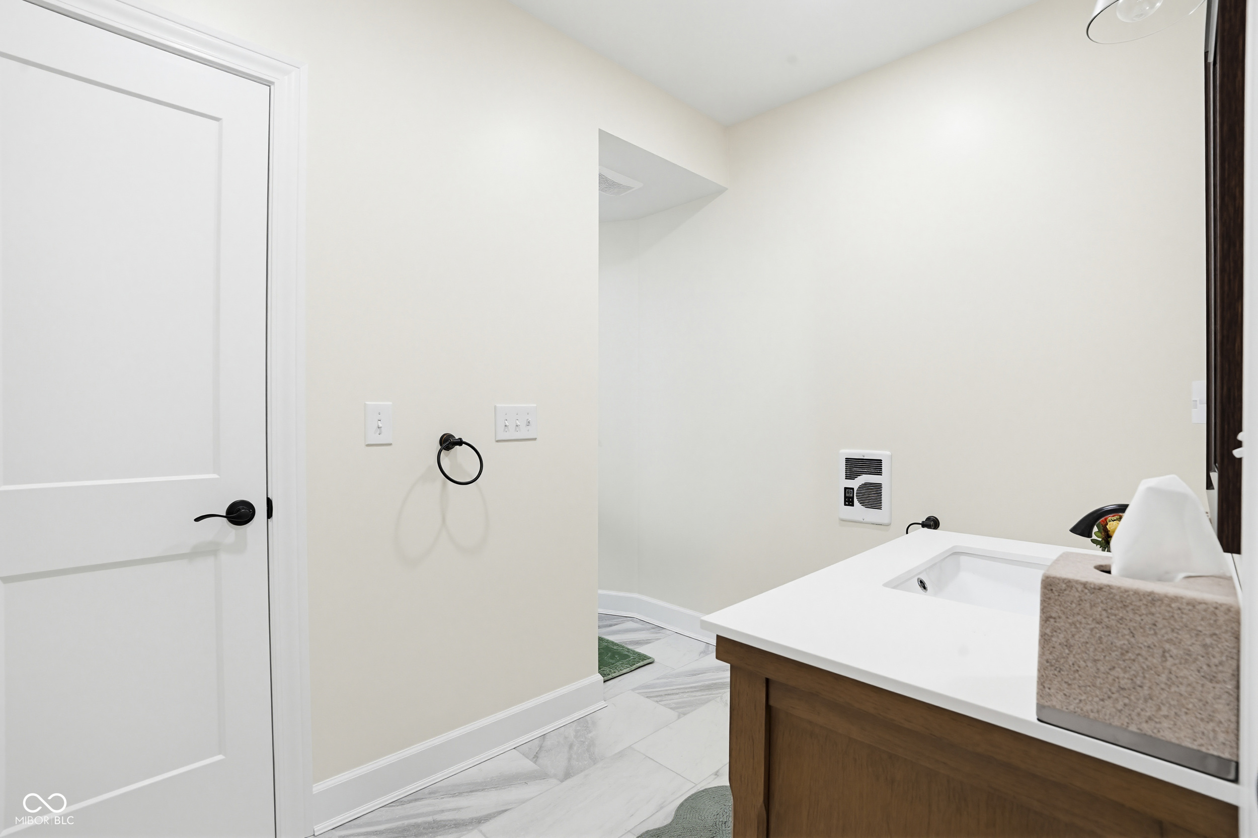 1711 Harris Hawk Court