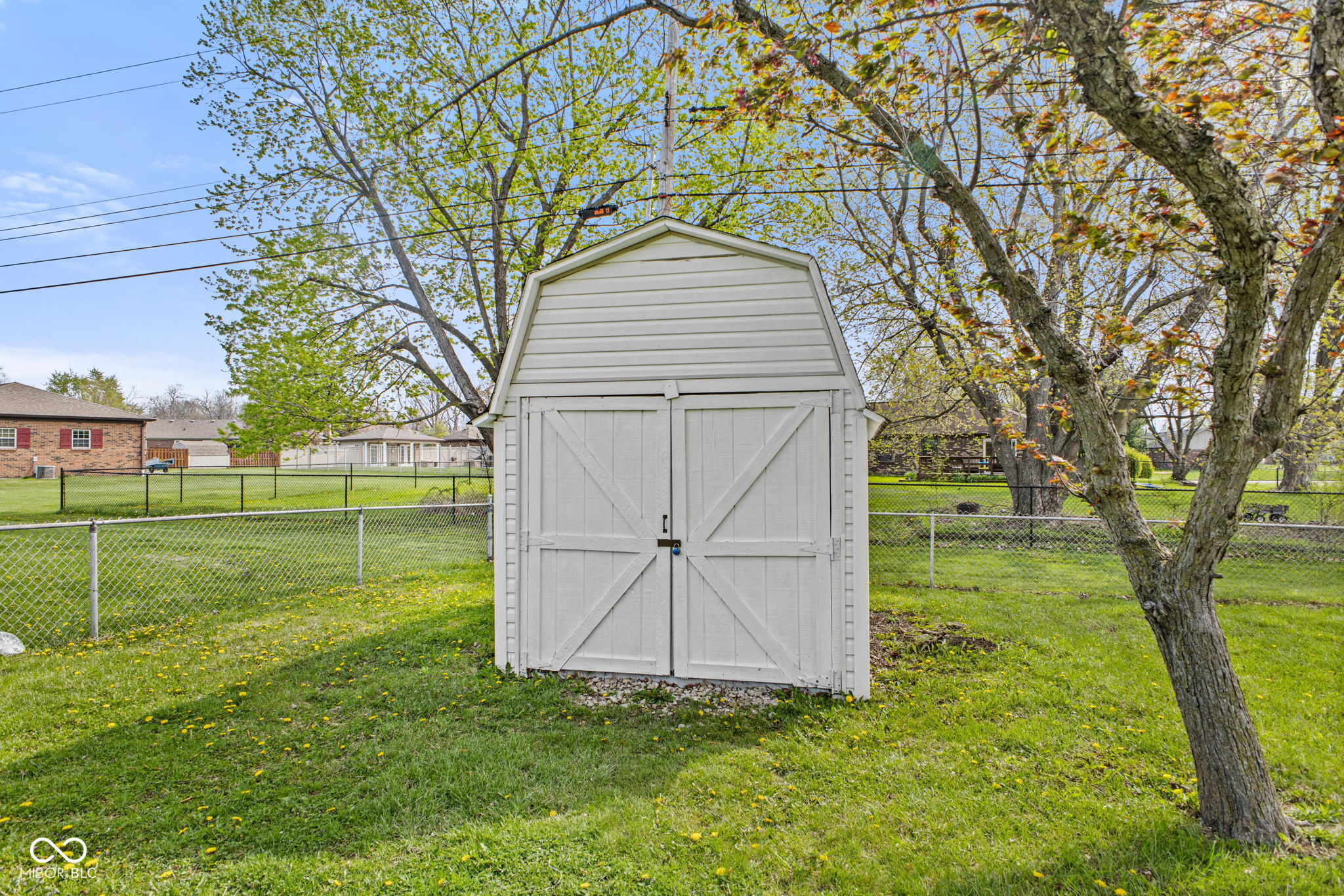 229 Rainbow Boulevard
