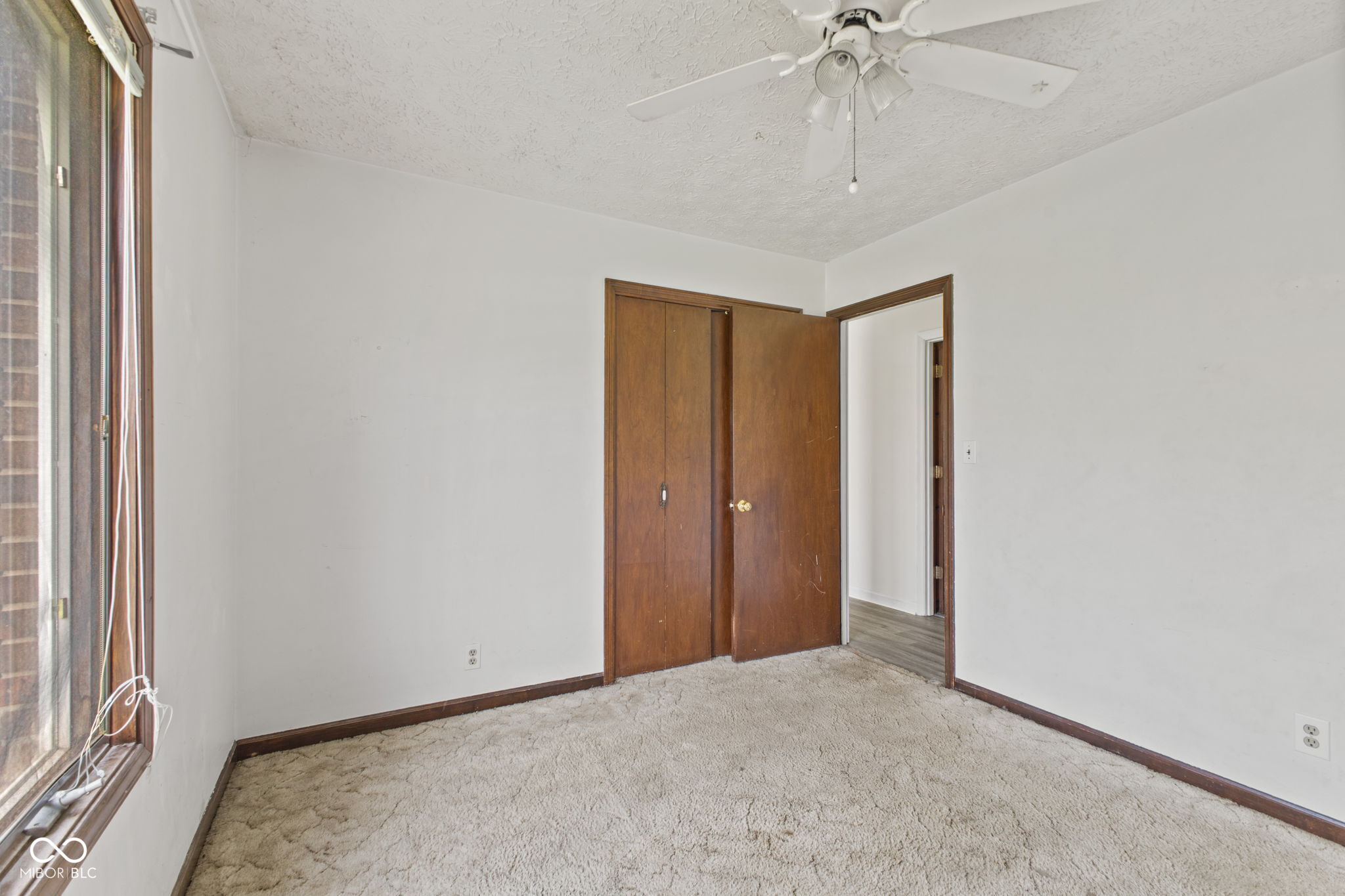 229 Rainbow Boulevard