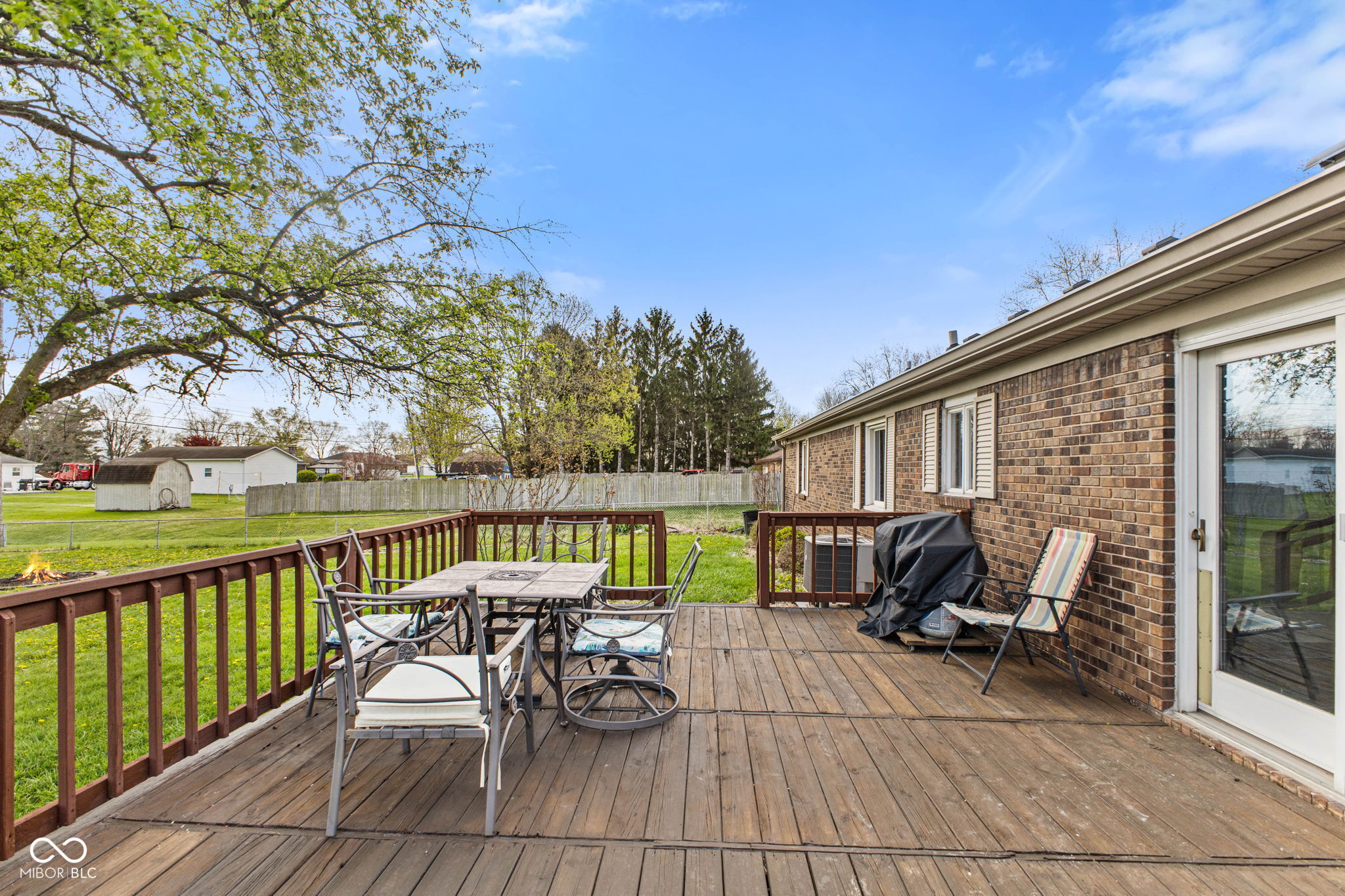 229 Rainbow Boulevard