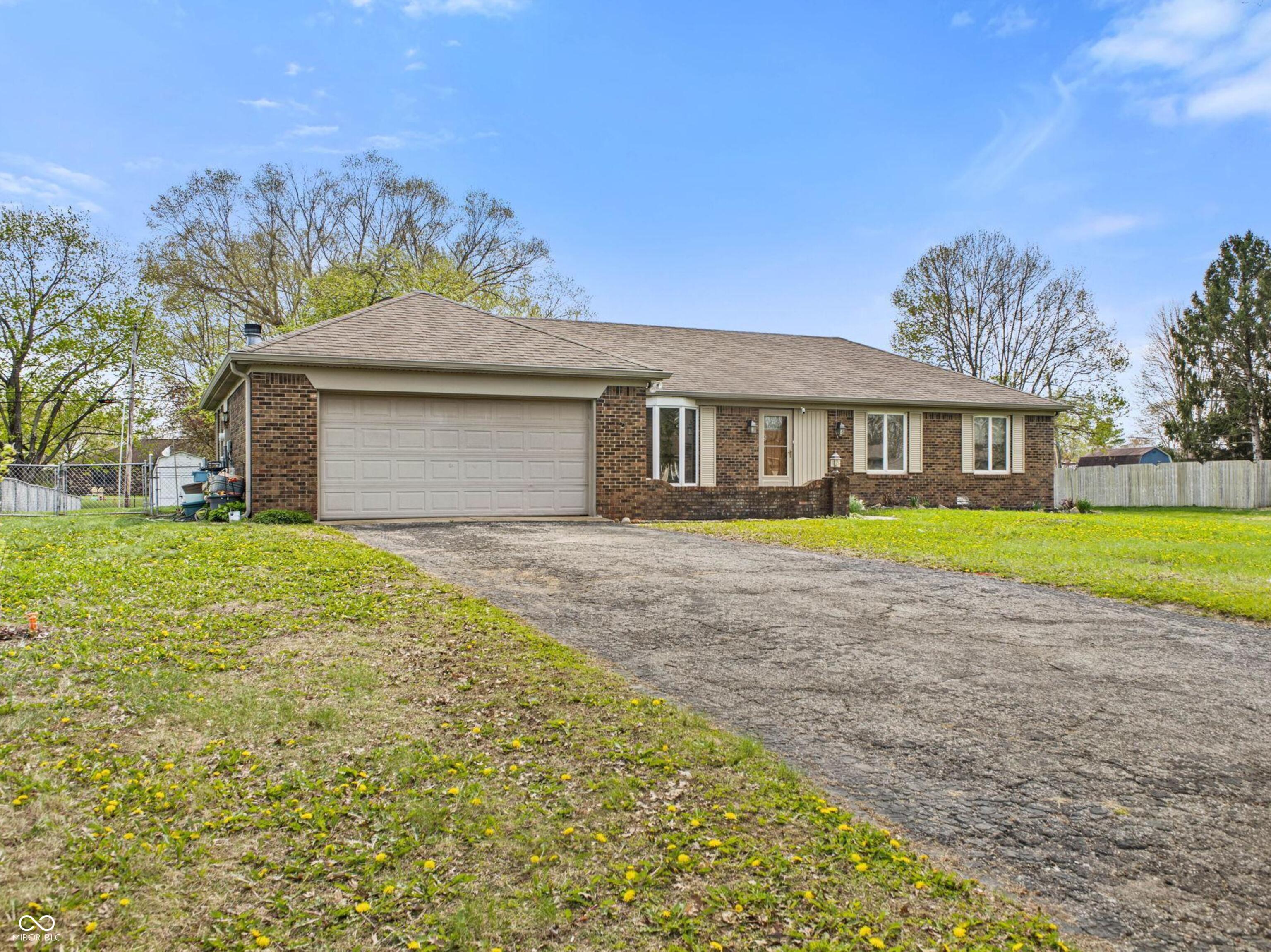 229 Rainbow Boulevard