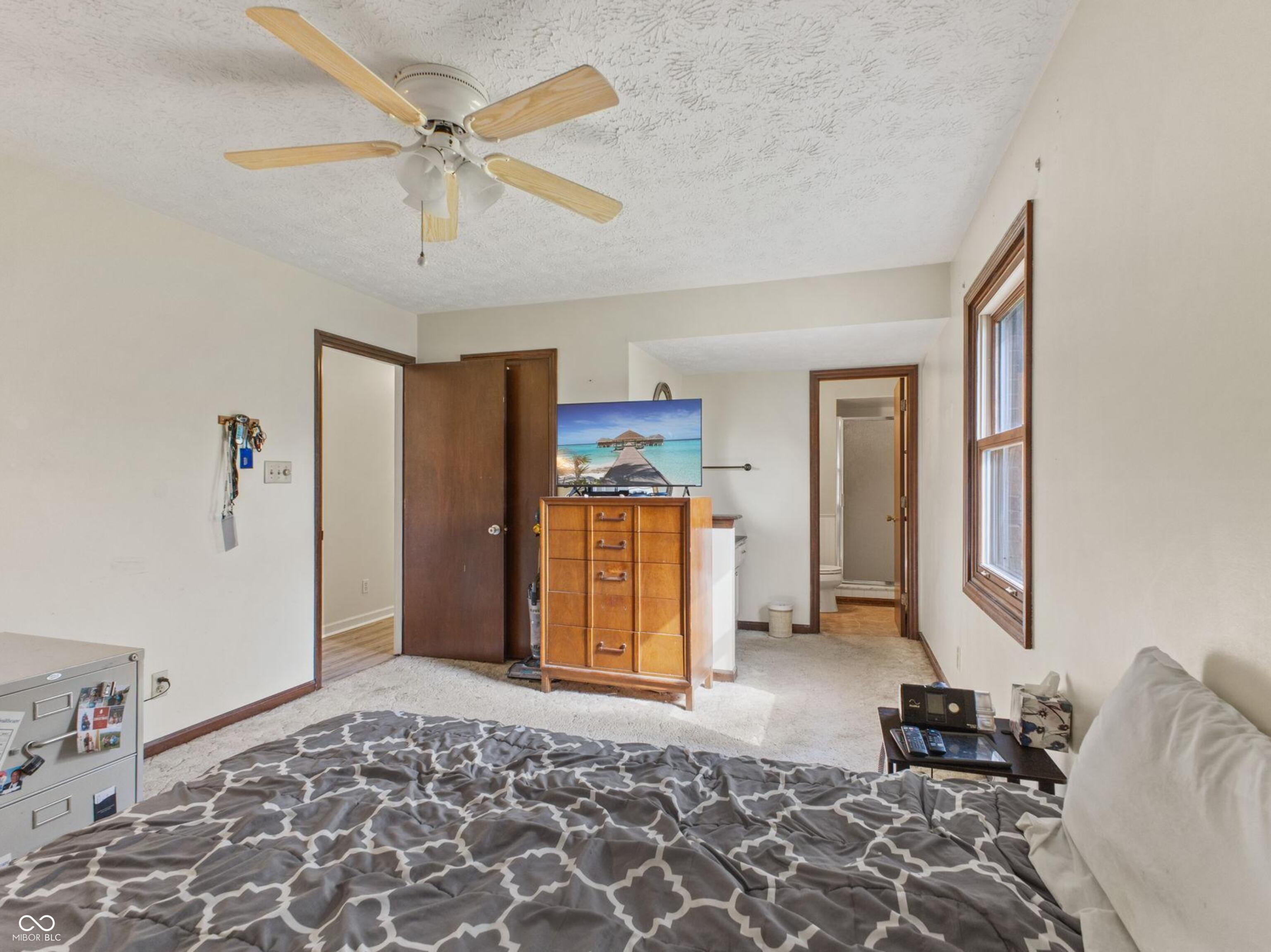 229 Rainbow Boulevard
