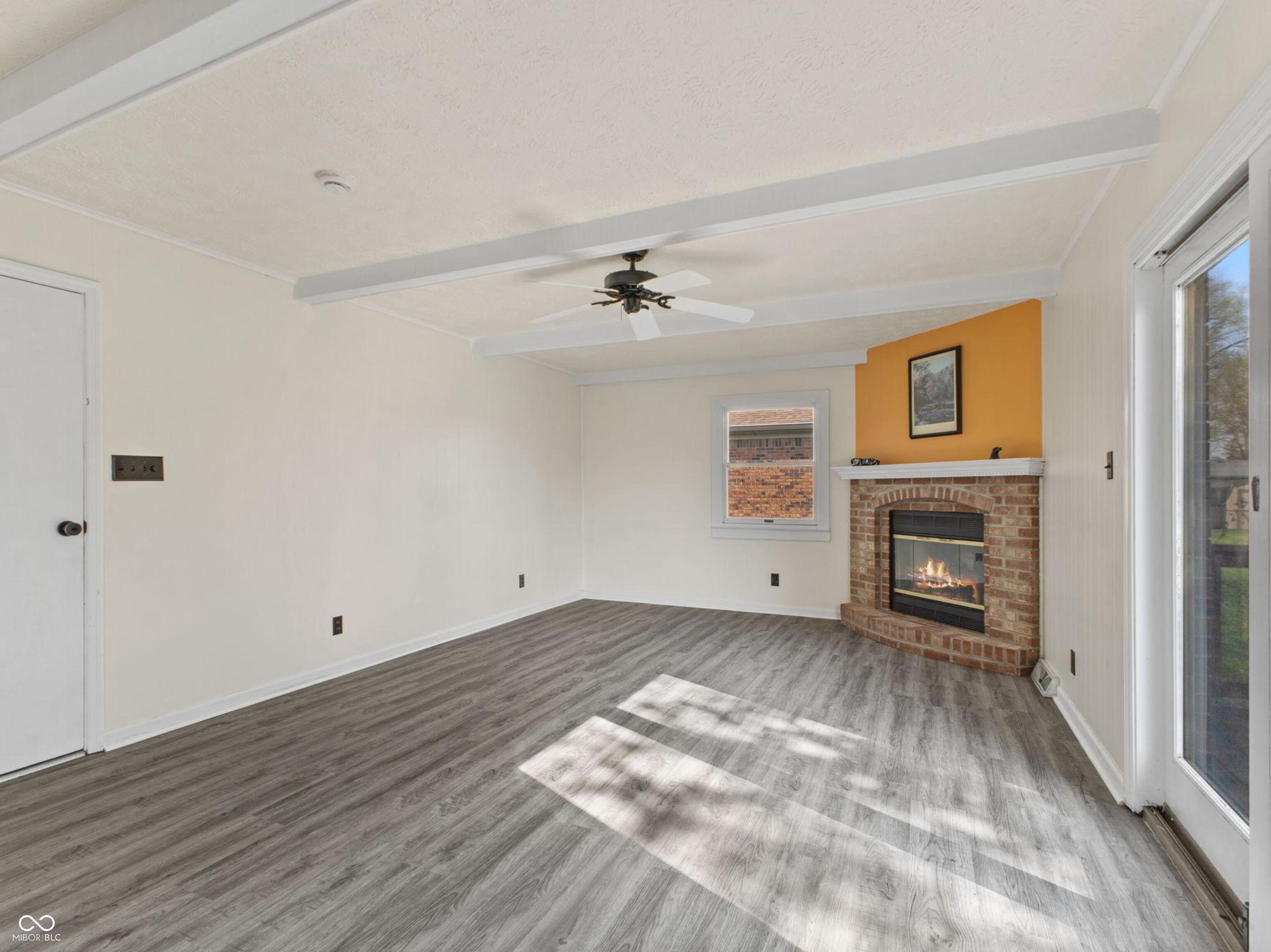 229 Rainbow Boulevard
