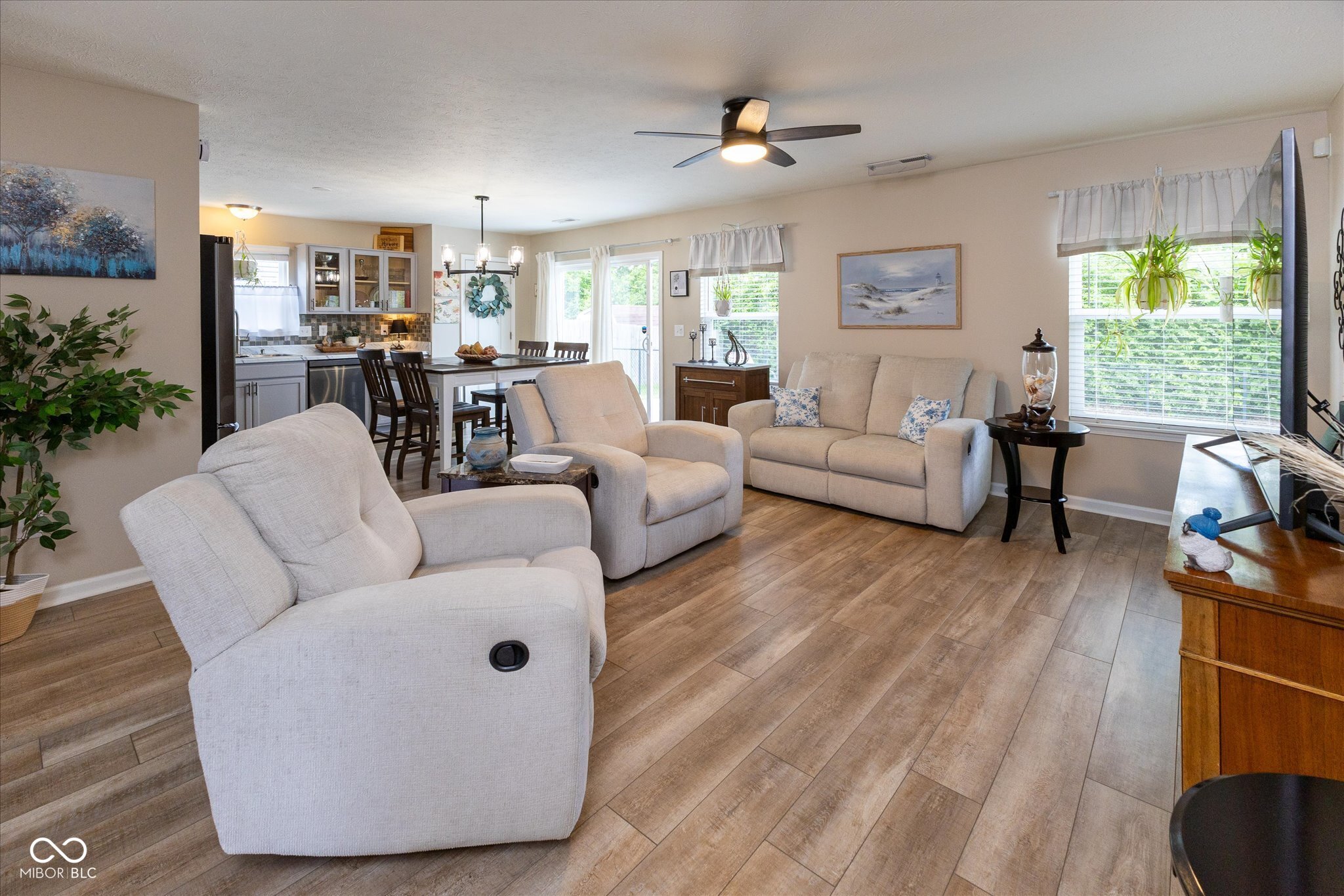 6524 Emerald Crossing Way