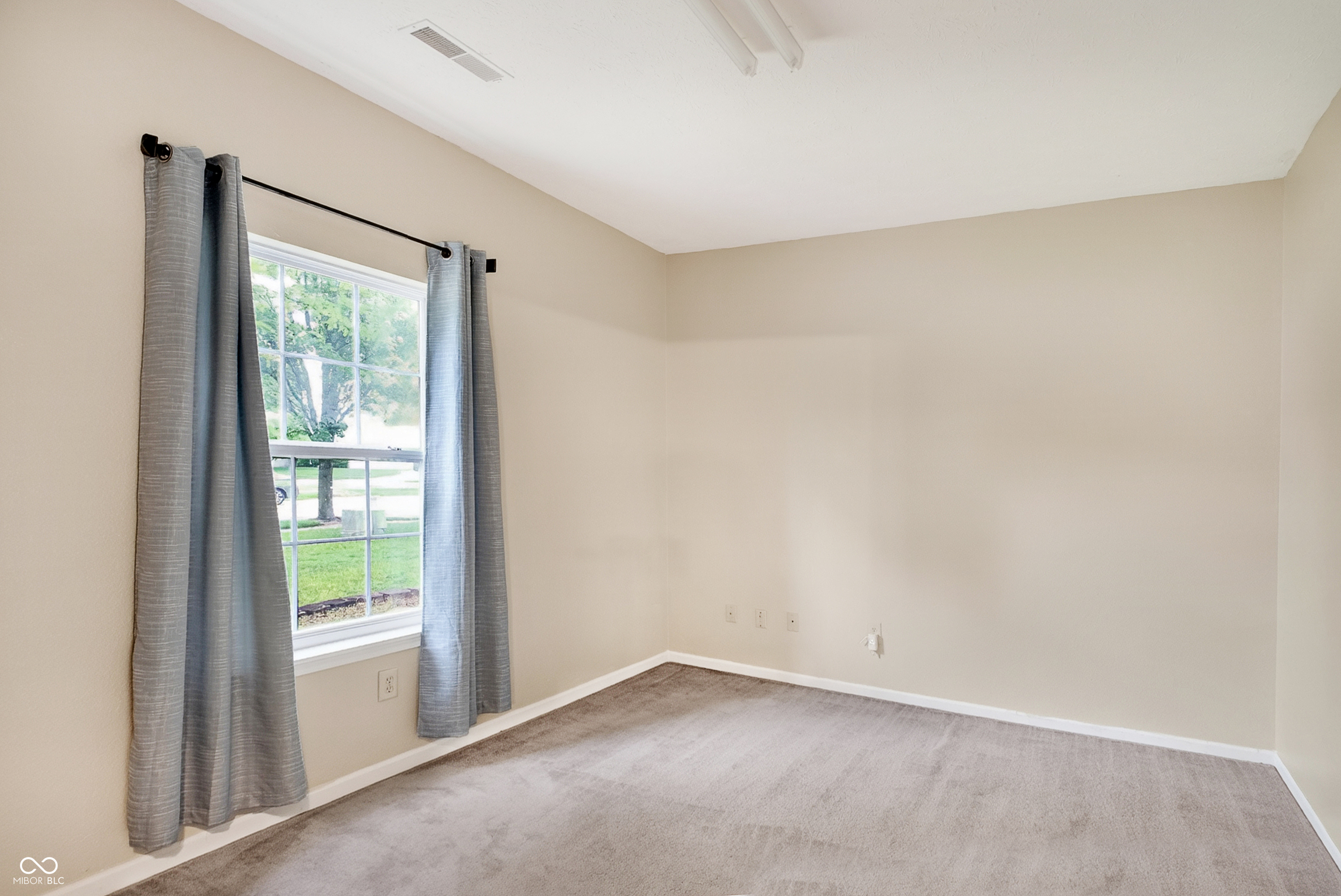 16863 Peach Lane