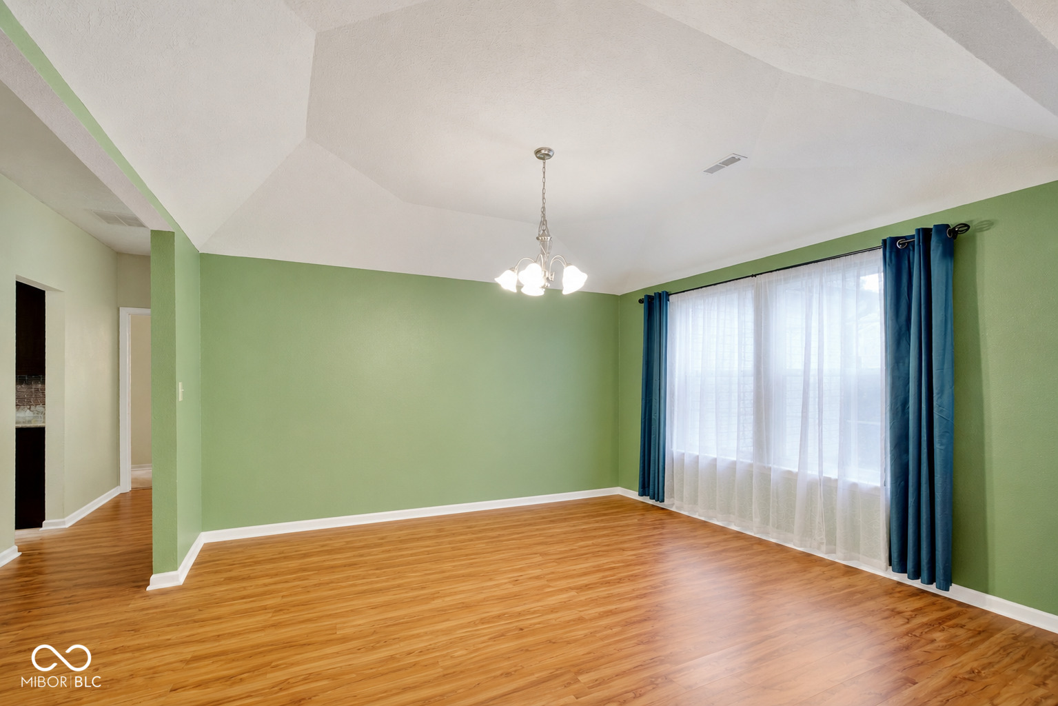 16863 Peach Lane