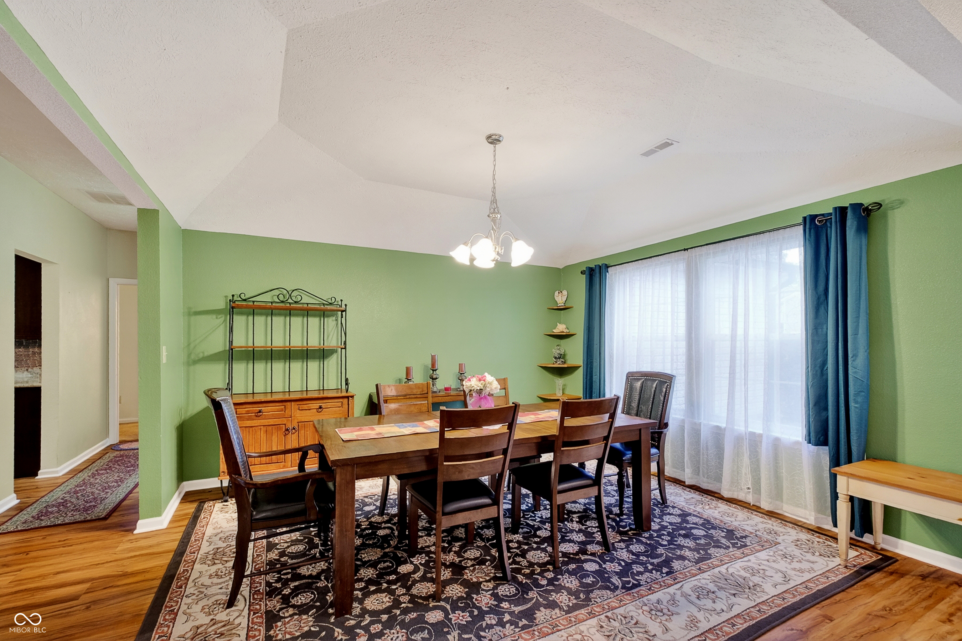 16863 Peach Lane