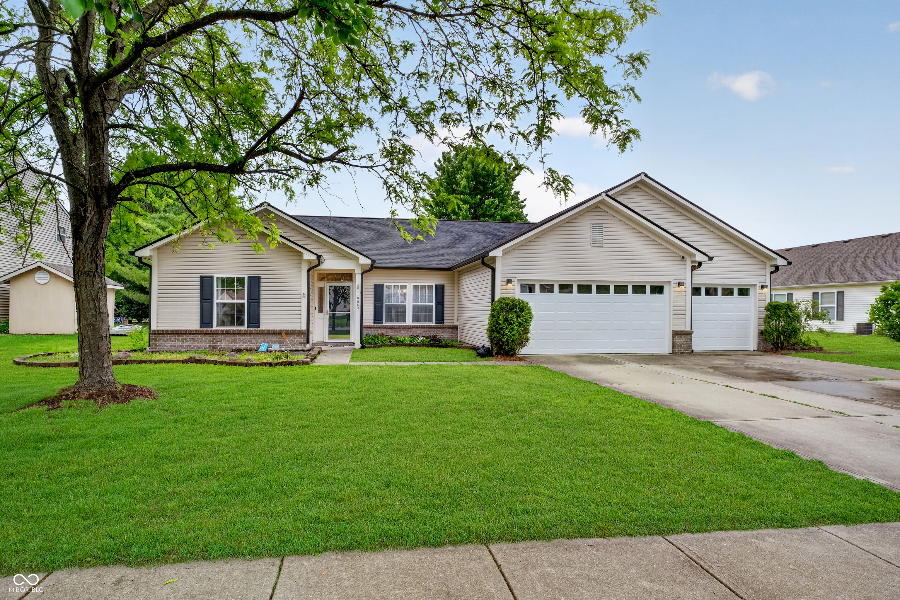 16863 Peach Lane