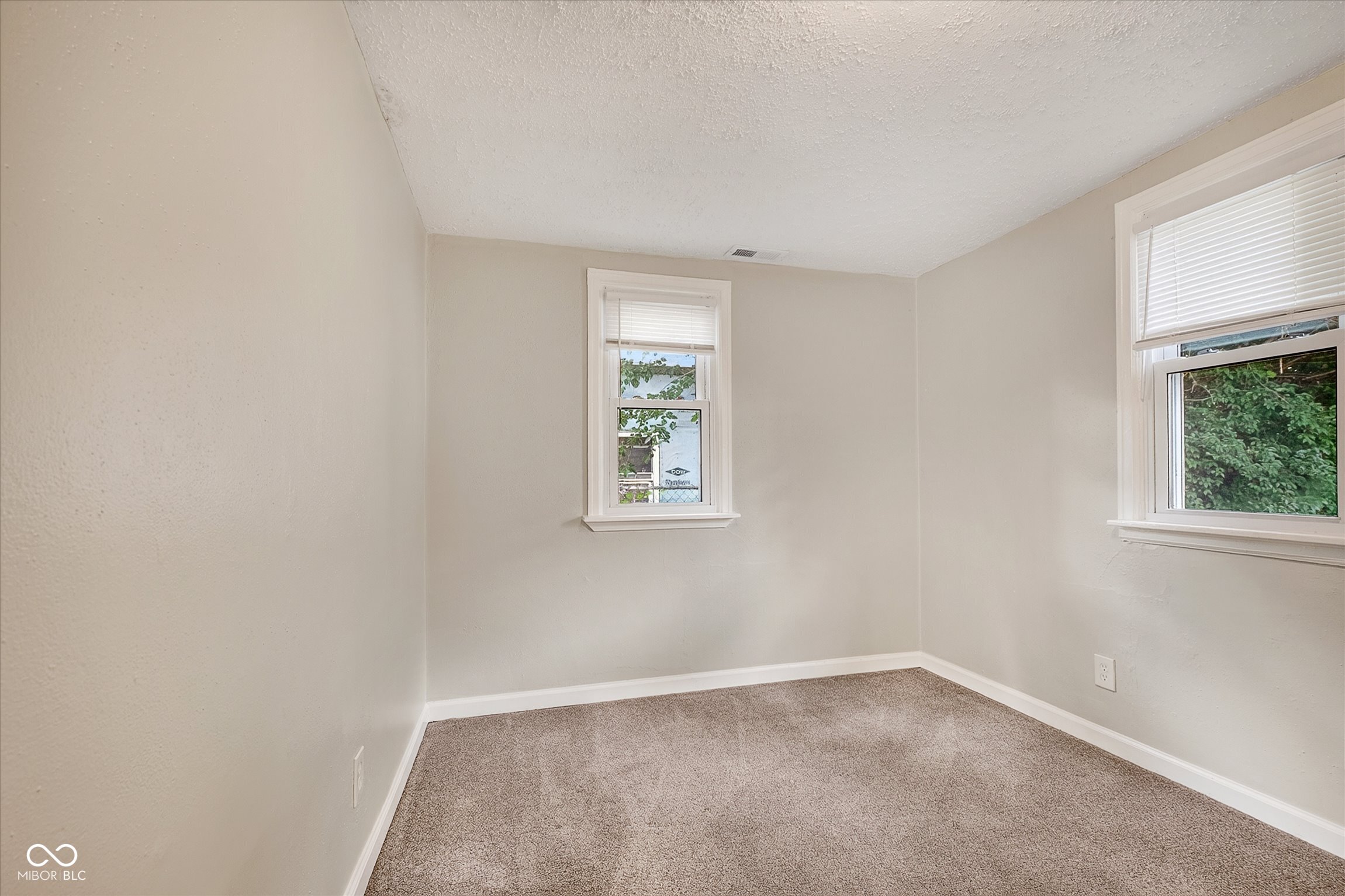 14 Glenda Drive