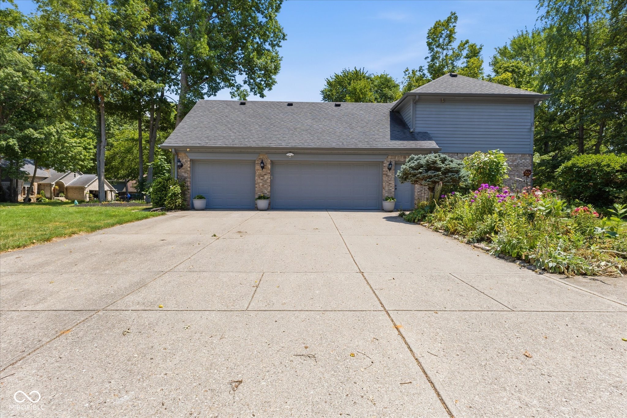 6687 Juliet Drive