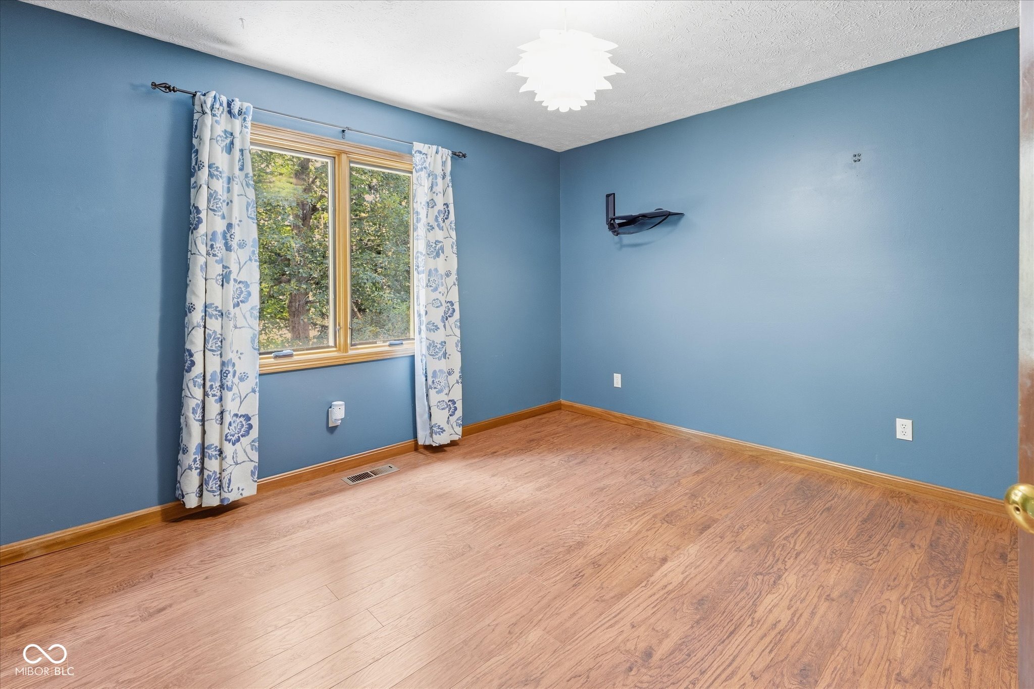 6687 Juliet Drive