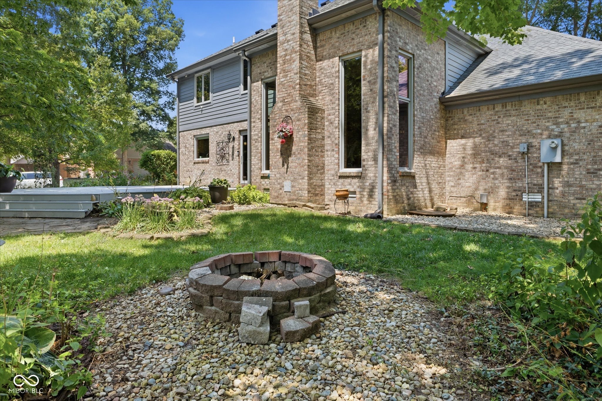 6687 Juliet Drive