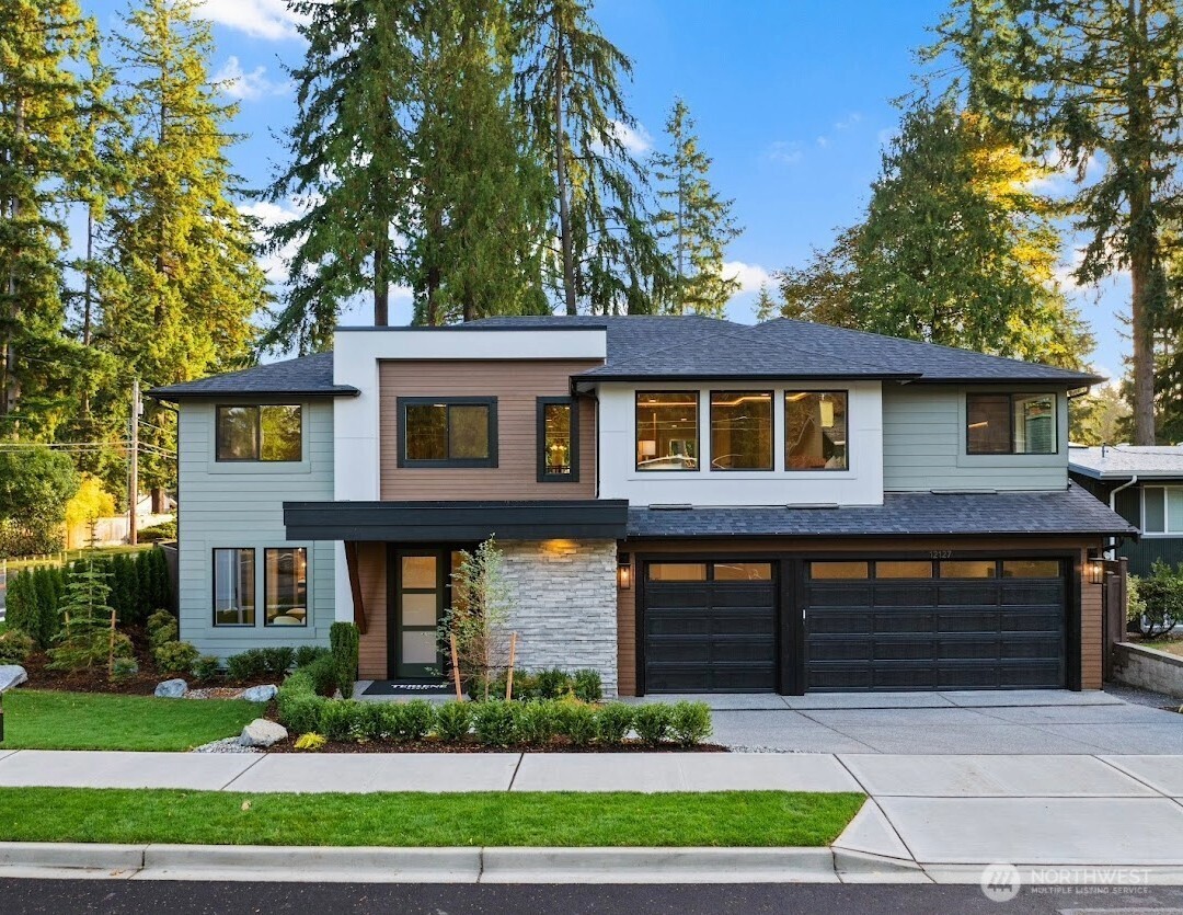12127 NE 65th Street