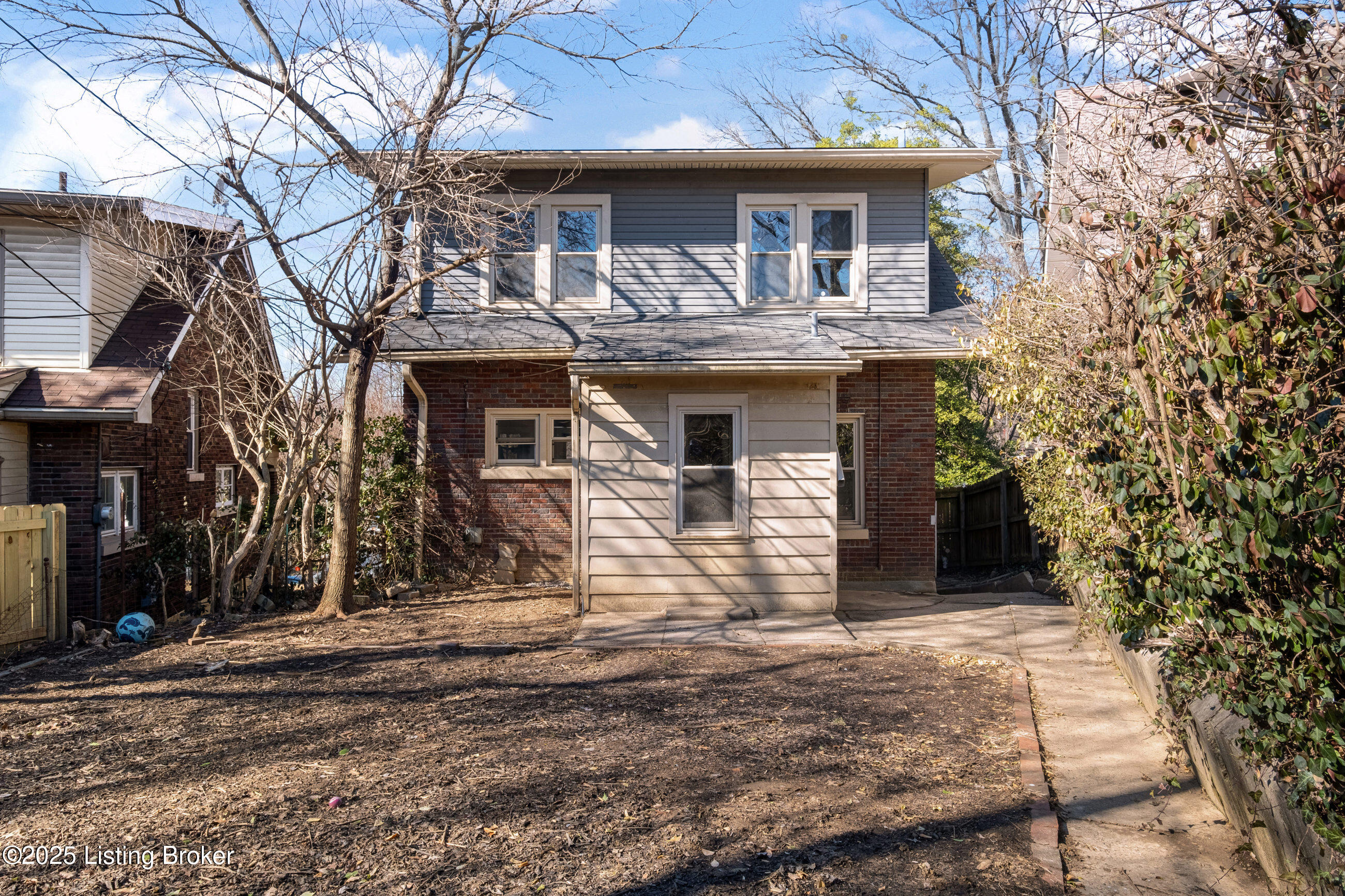 1858 Yale Dr