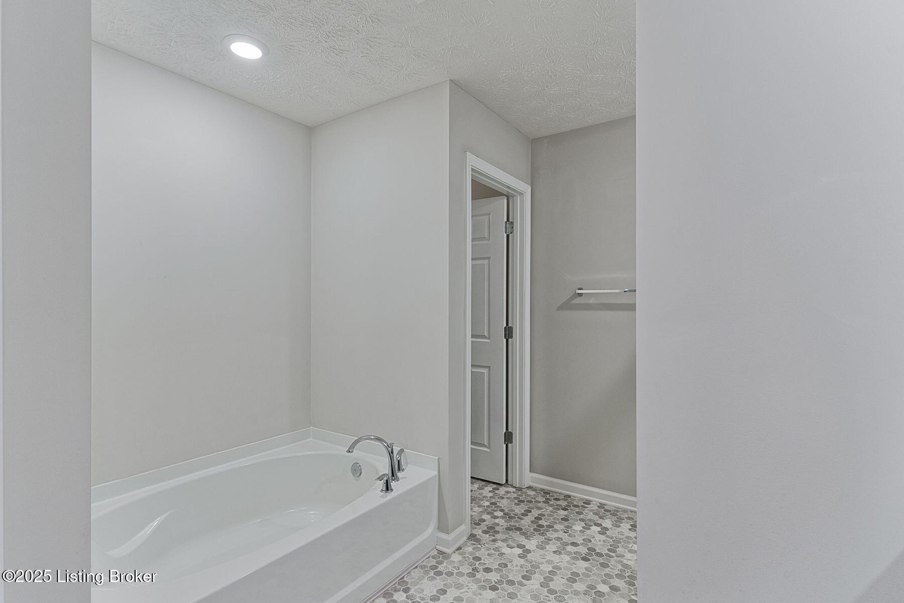 2154 Carnegie Drive Dr