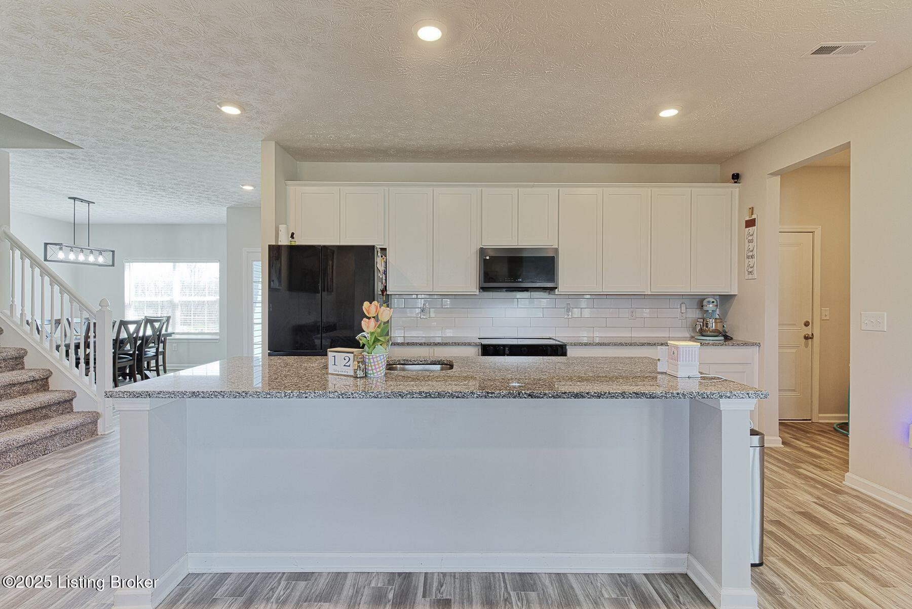 2154 Carnegie Drive Dr