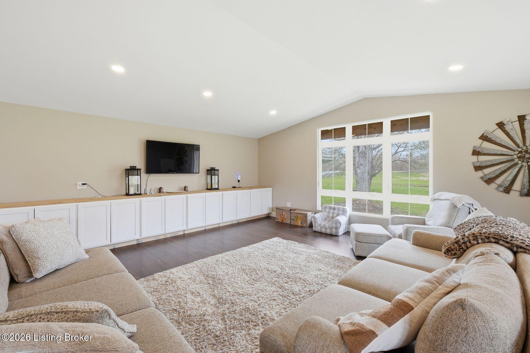 1108 S Beckley Station Rd