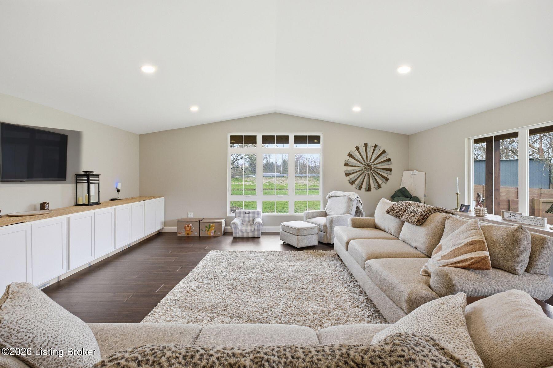 1108 S Beckley Station Rd