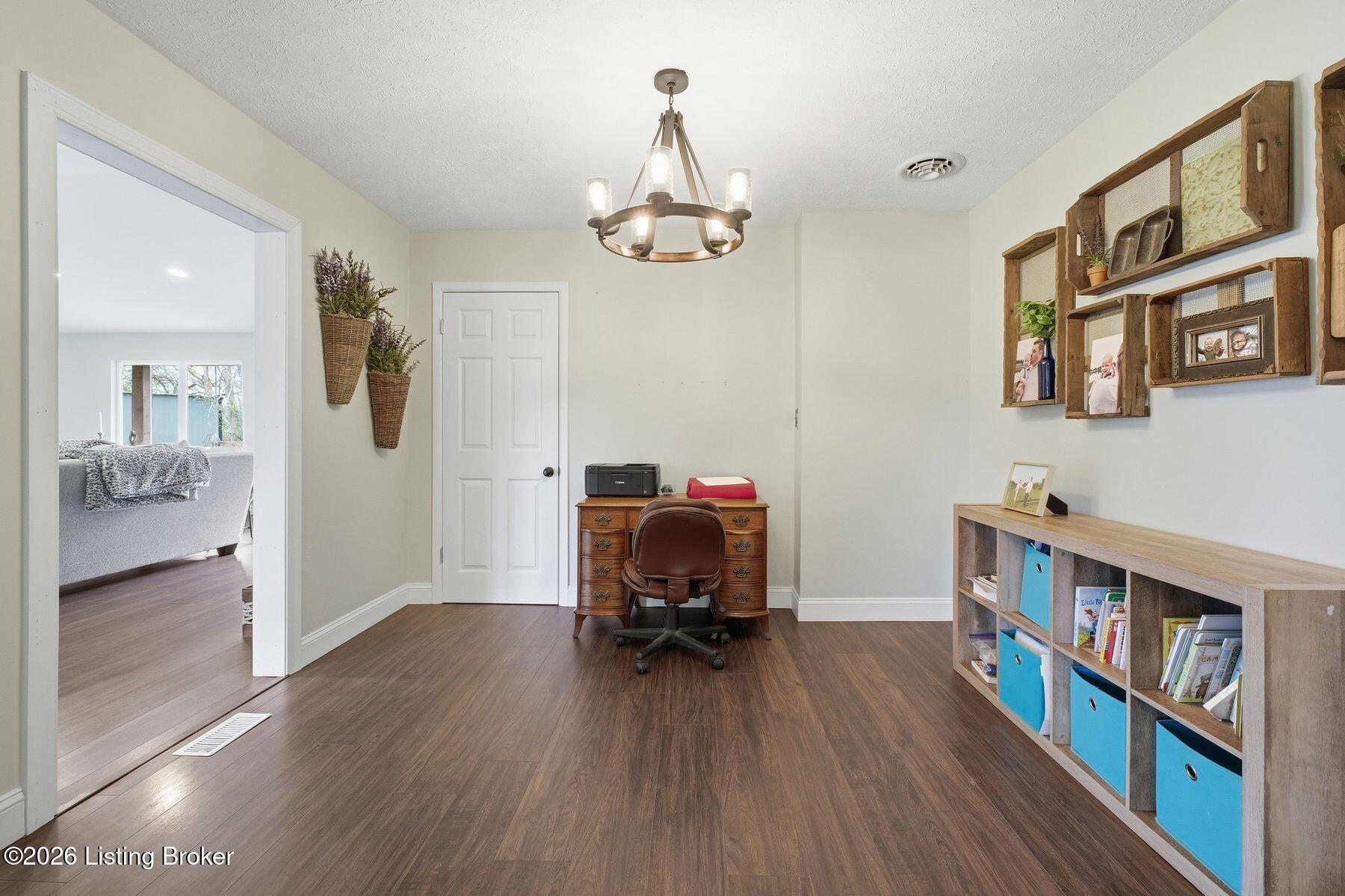 1108 S Beckley Station Rd