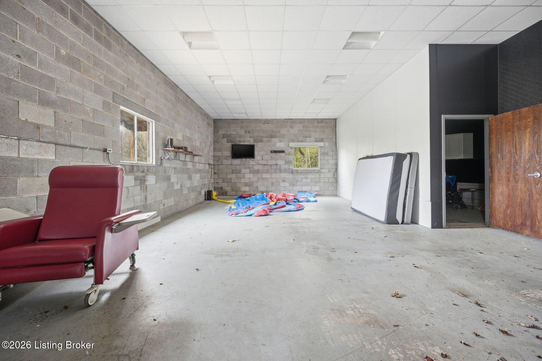 1108 S Beckley Station Rd