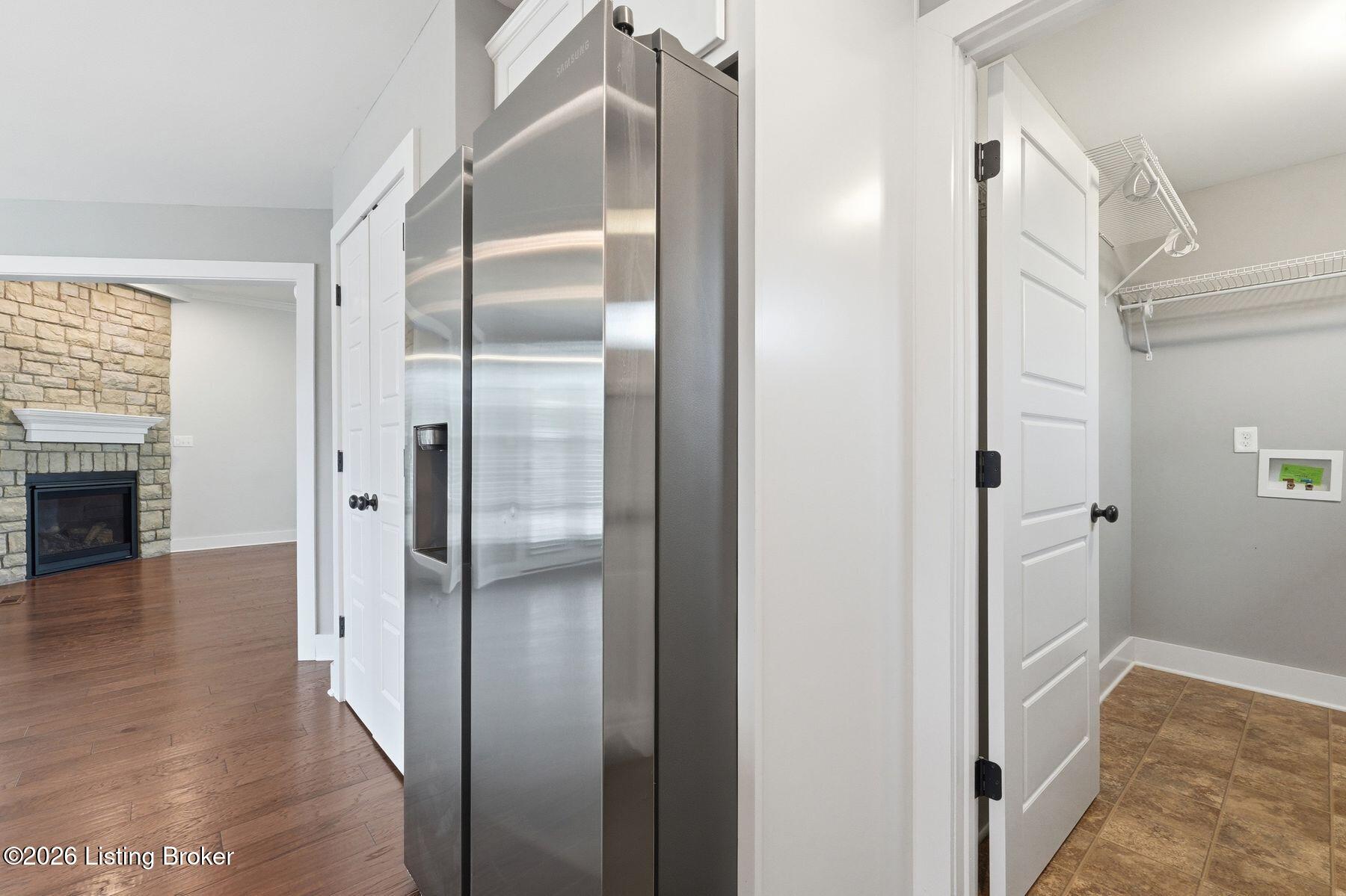 2300 Artisan Glen Ct