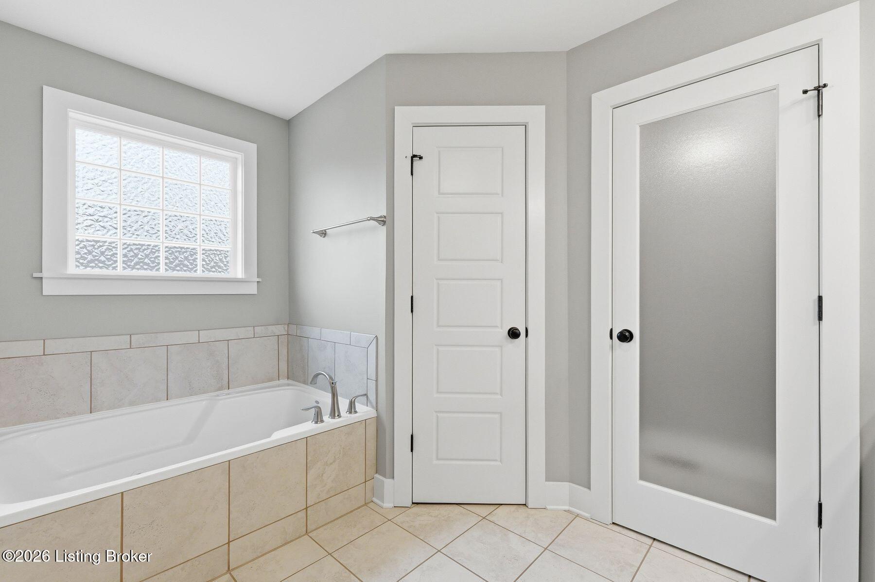 2300 Artisan Glen Ct