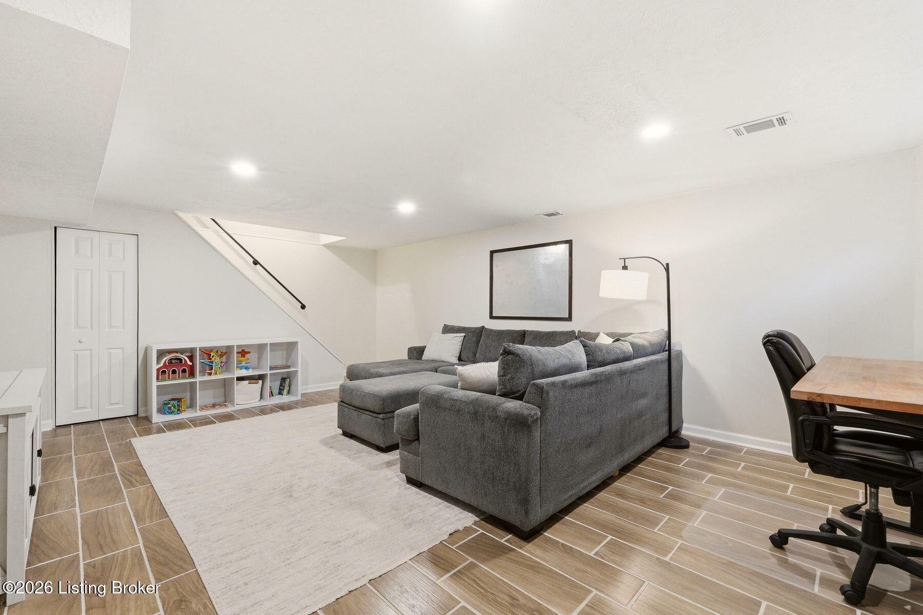 9302 Plumwood Pl