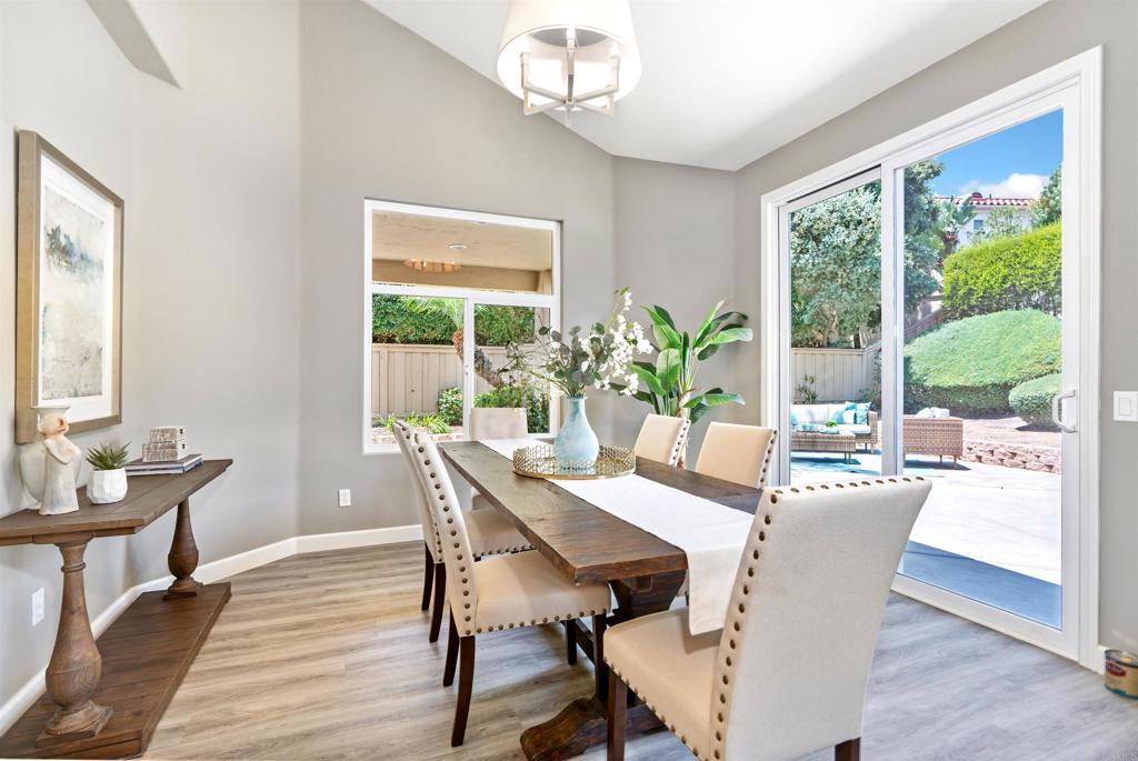 5252 Avenida Cantaria