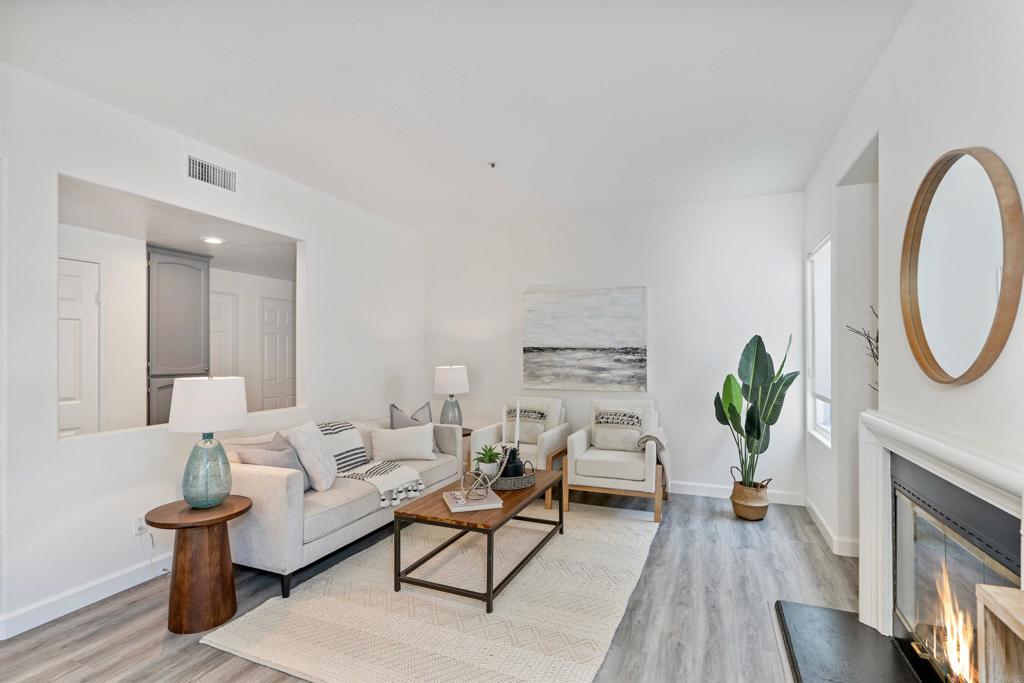 5252 Avenida Cantaria