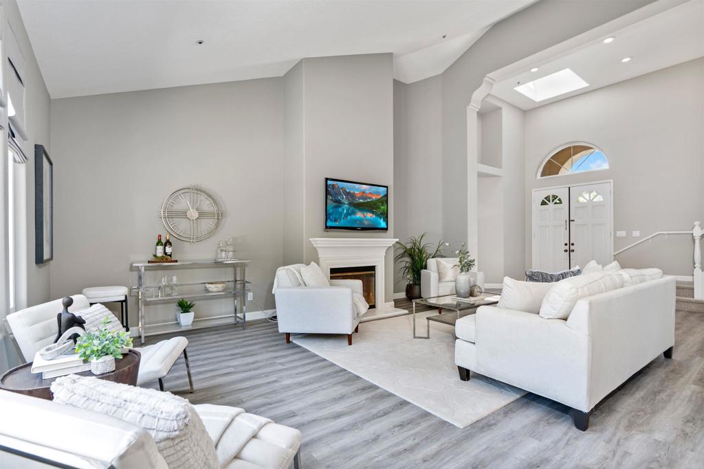 5252 Avenida Cantaria