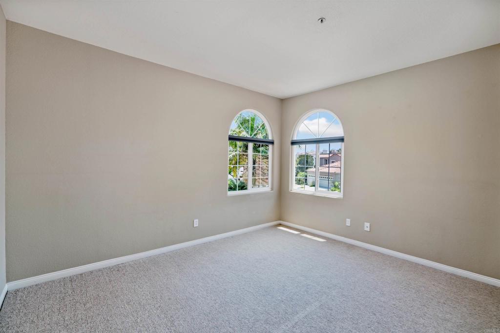 5252 Avenida Cantaria