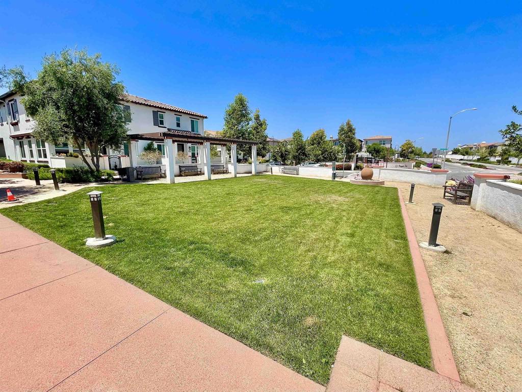 4203 Calle Del Vista