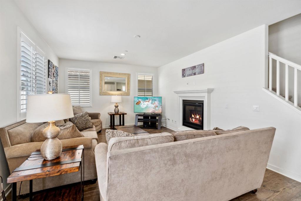 4203 Calle Del Vista