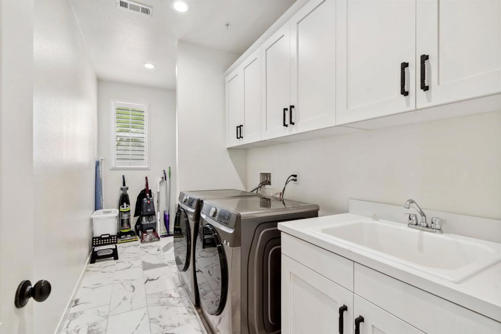 4203 Calle Del Vista