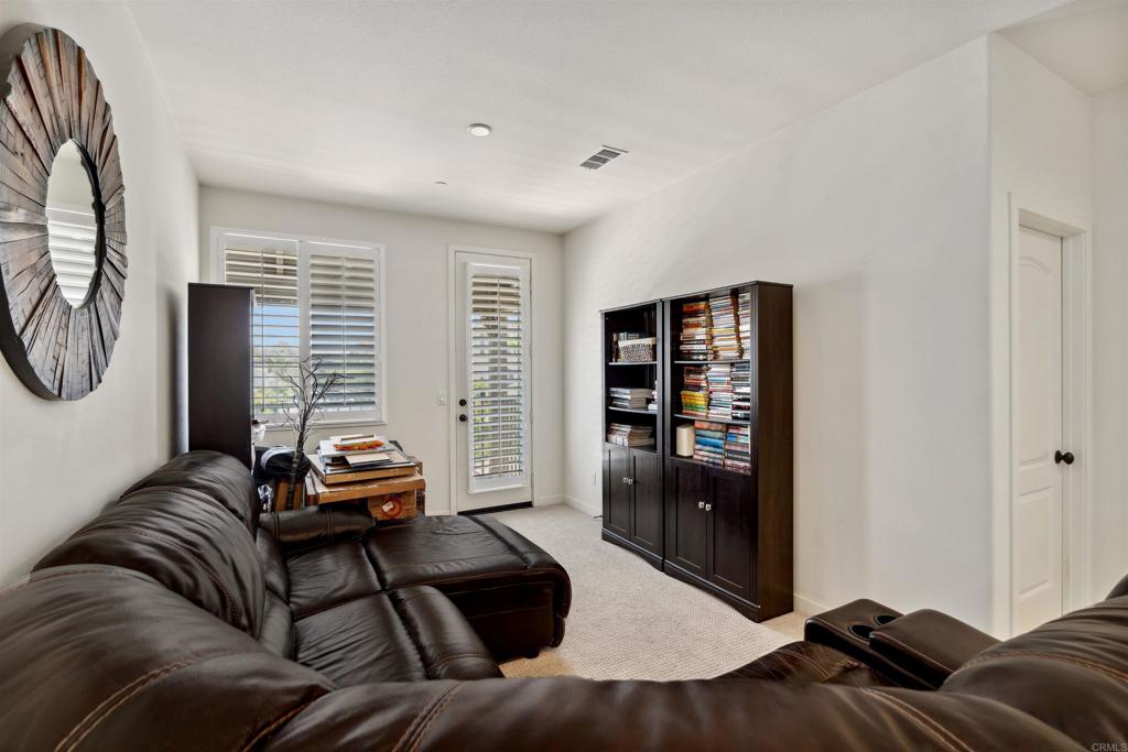 4203 Calle Del Vista
